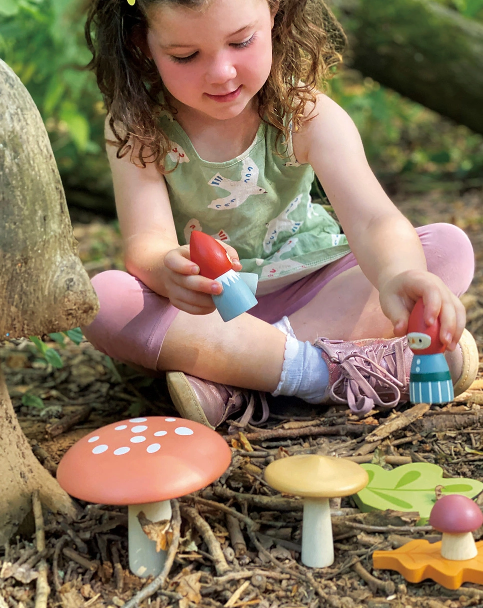 Spielfiguren-Set FAMILIE WALDZWERGE aus Holz