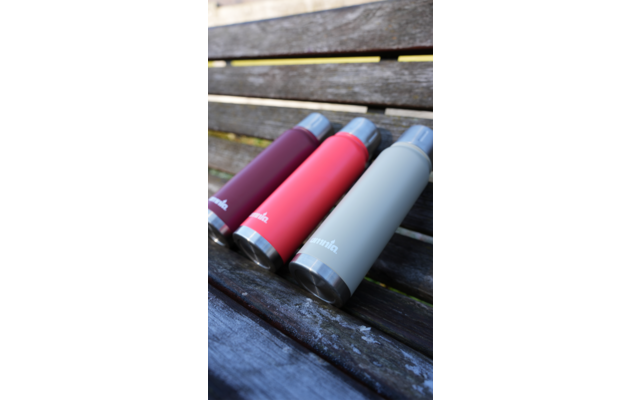 Omnia Insulated Drinks Bottle Isolierflasche Edelstahl 750 ml