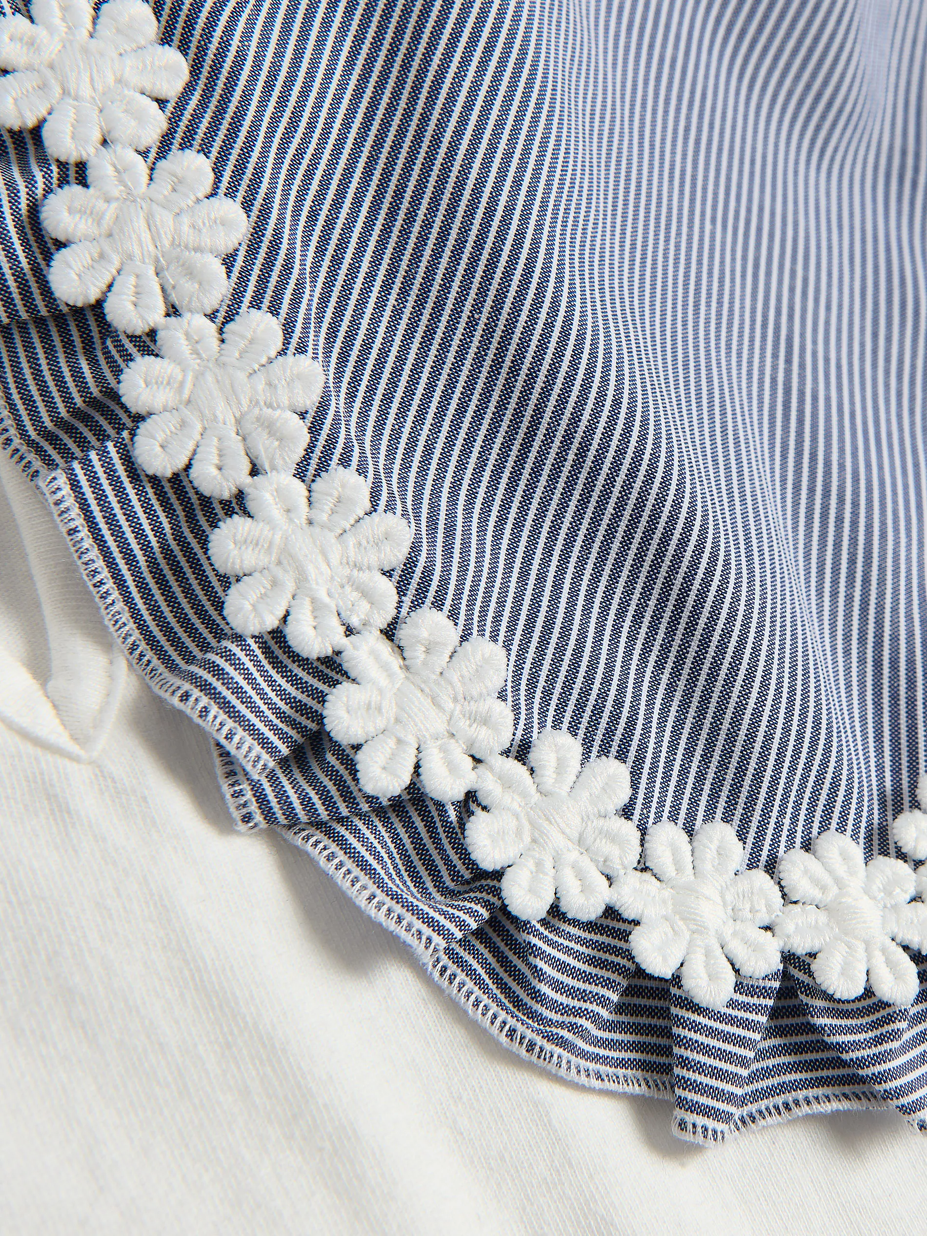 Bluse mit Breitem Kragen