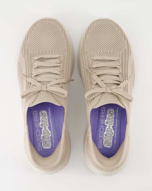 Skechers Ultra Flex 3.0 Sneaker in Beige