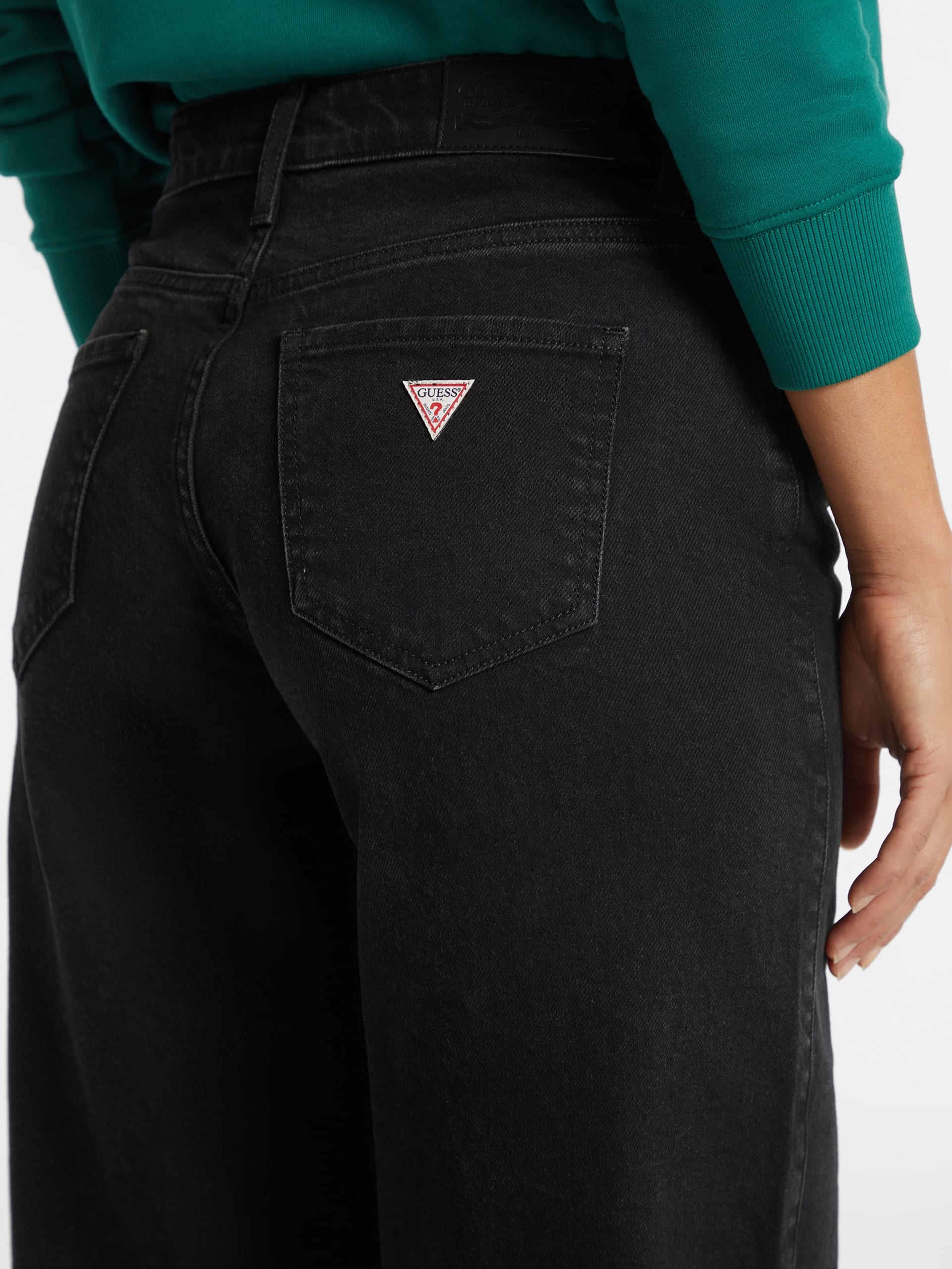 Calça jeans G11 de perna larga