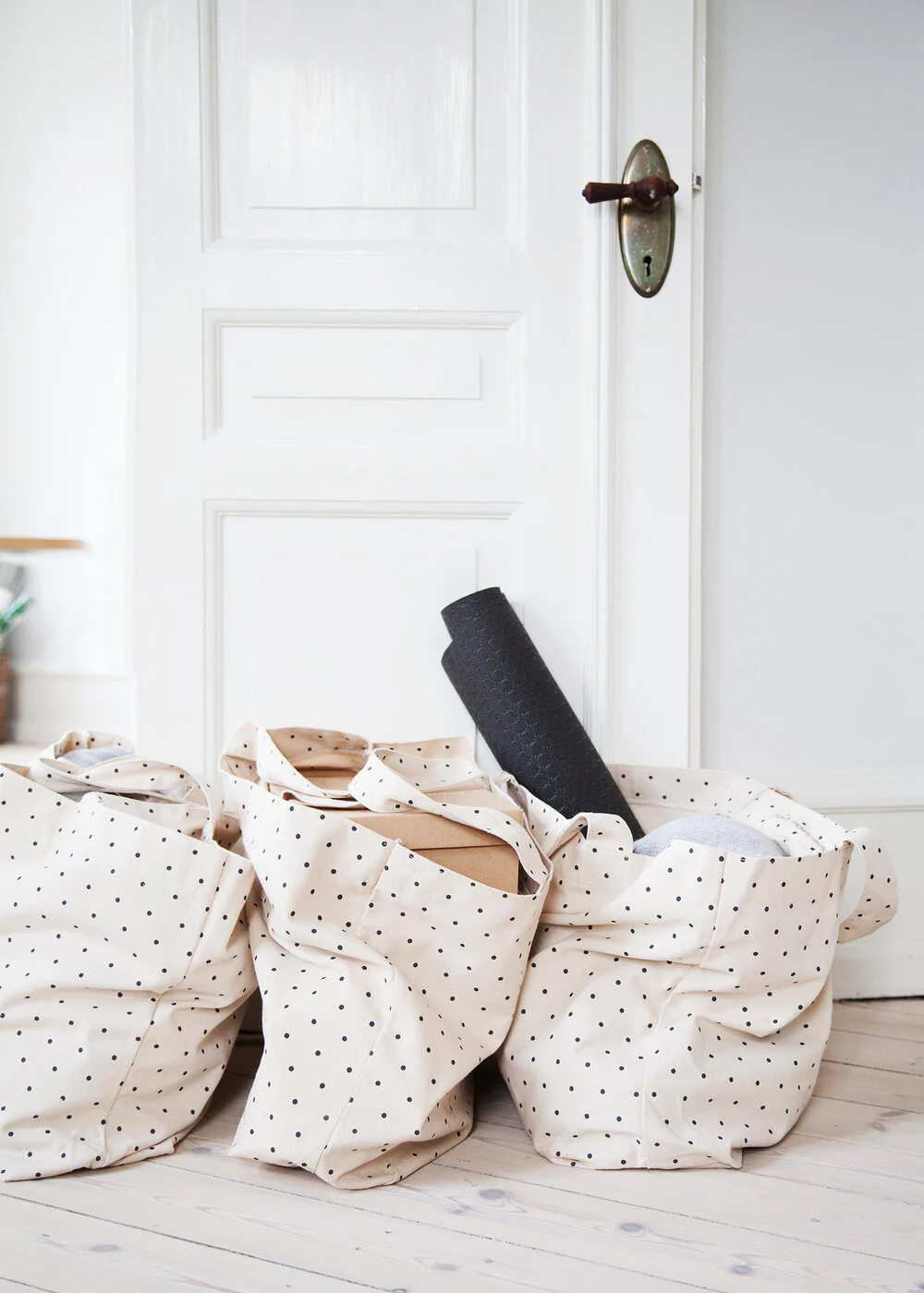 Moshi Moshi Mind  Big dot shopper - Ecru/black