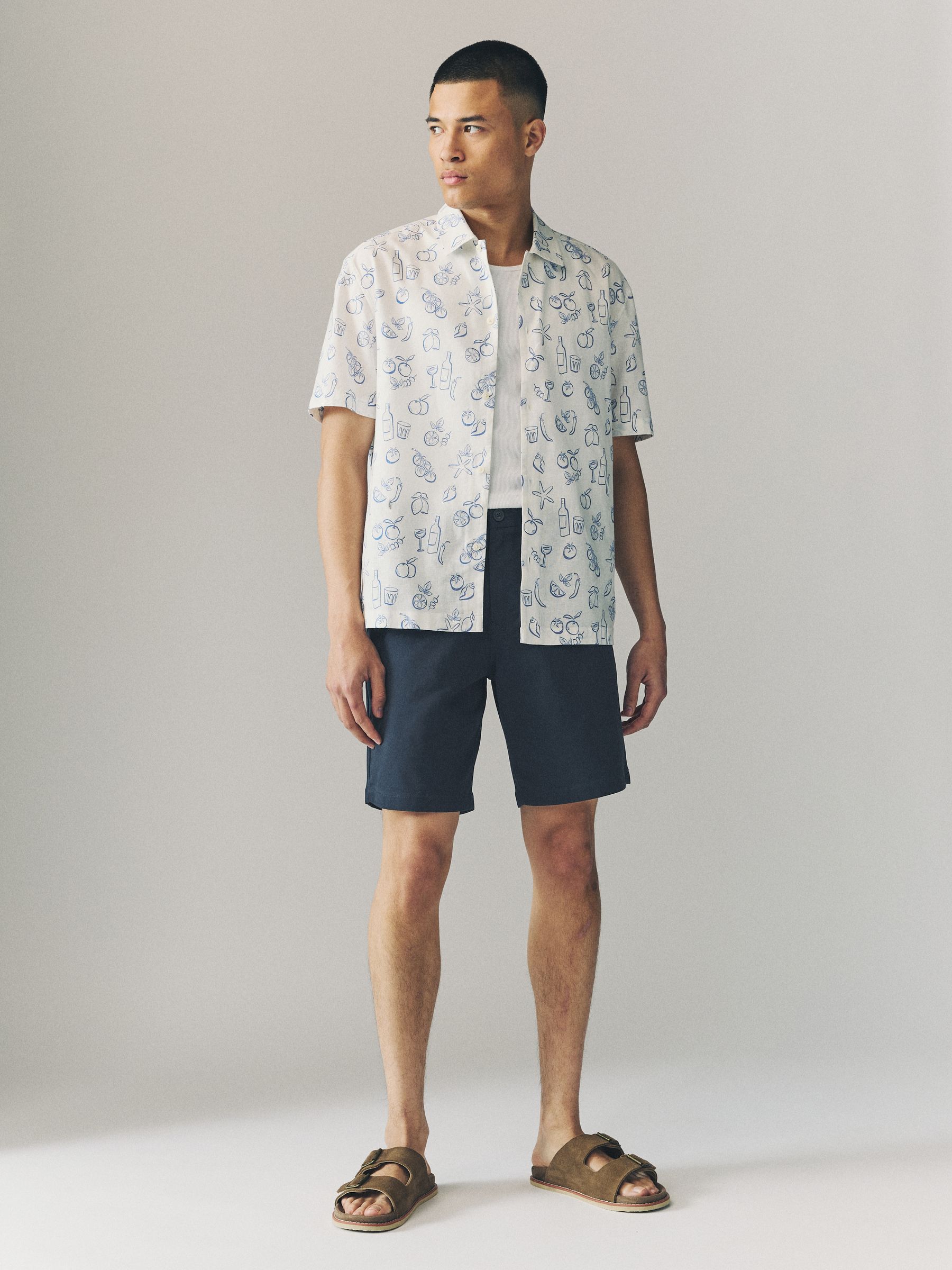 Multi - Ruimvallende pasvorm. - Set van 4 chinoshorts met stretch