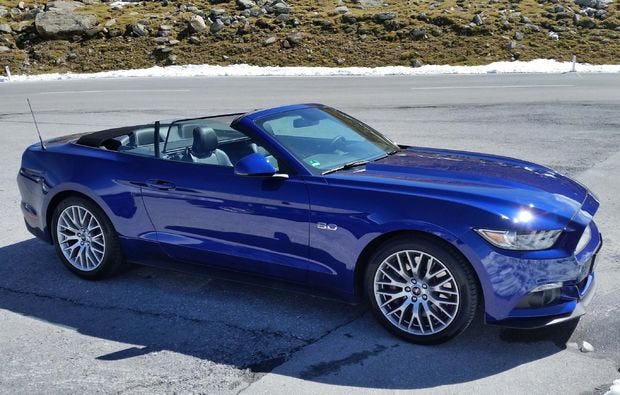 Ford Mustang fahren in Schweinfurt schenken