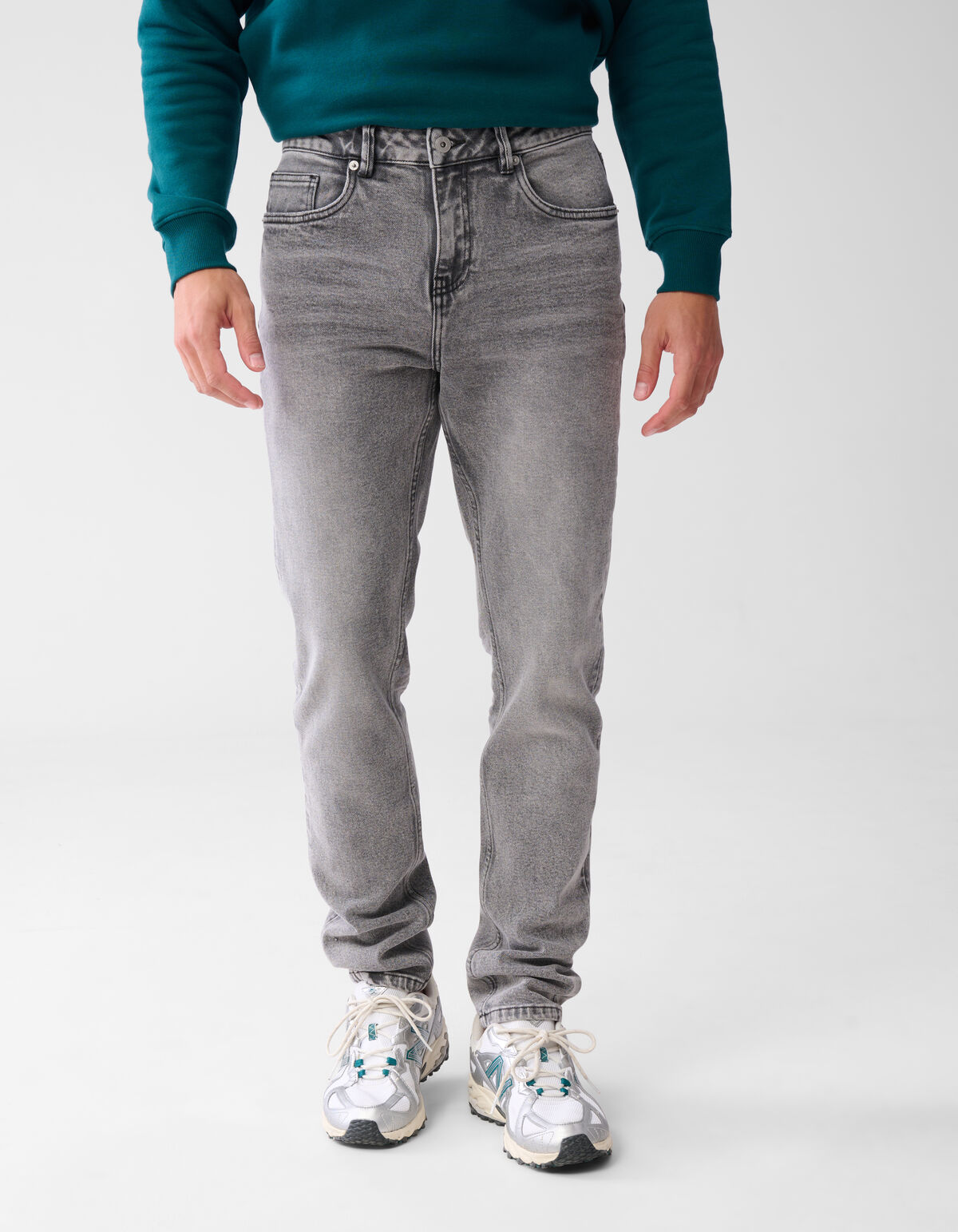 Tapered Fit Jeans Grijs L32