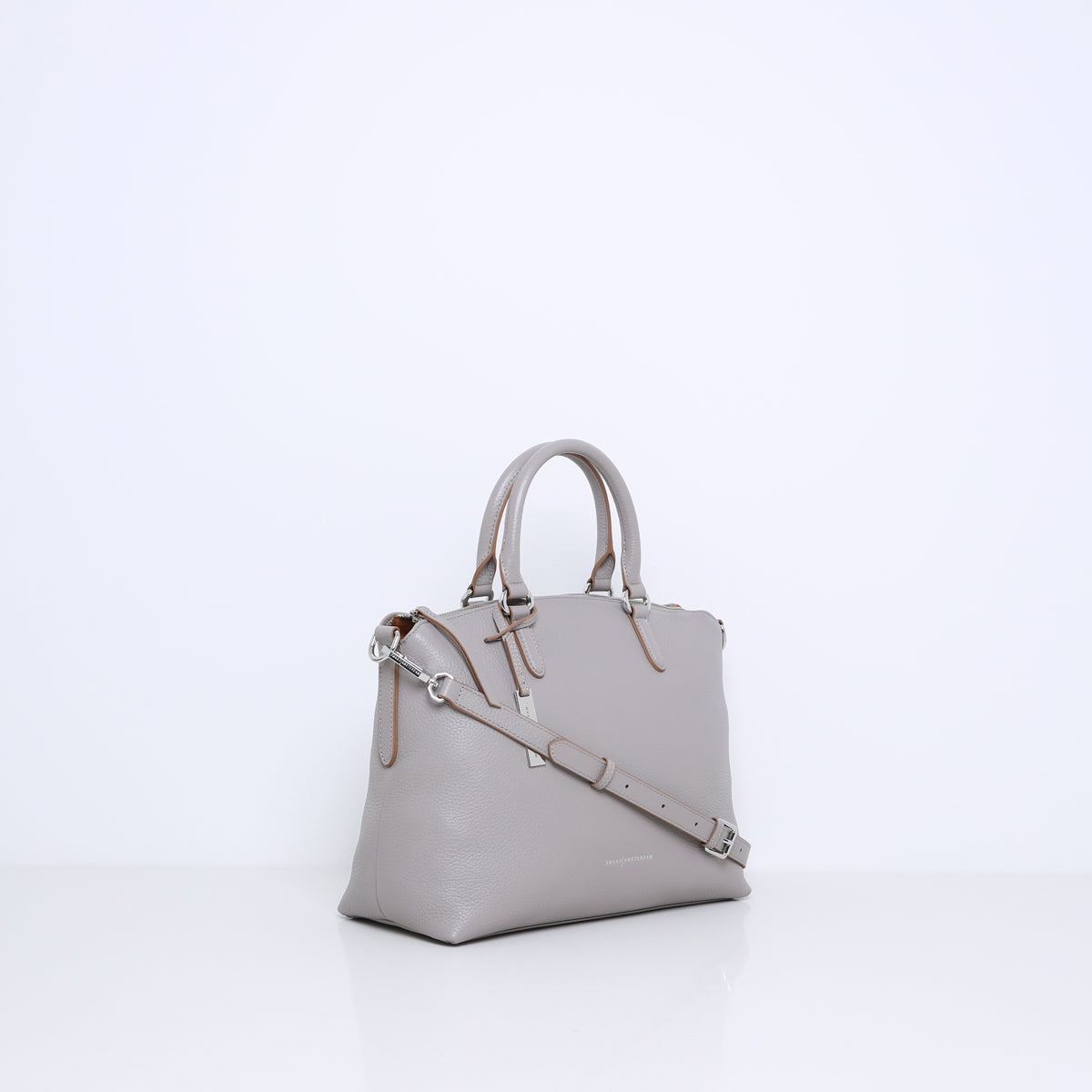 METTE | TAUPE