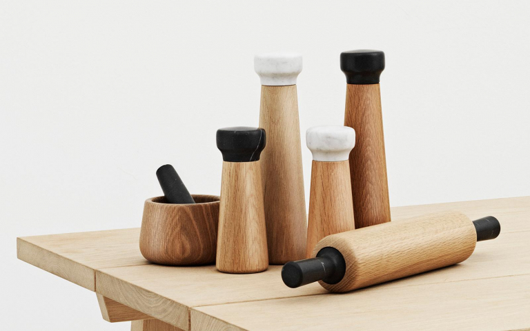 Normann Copenhagen Craft peper- en zoutmolen wit small naturel eiken