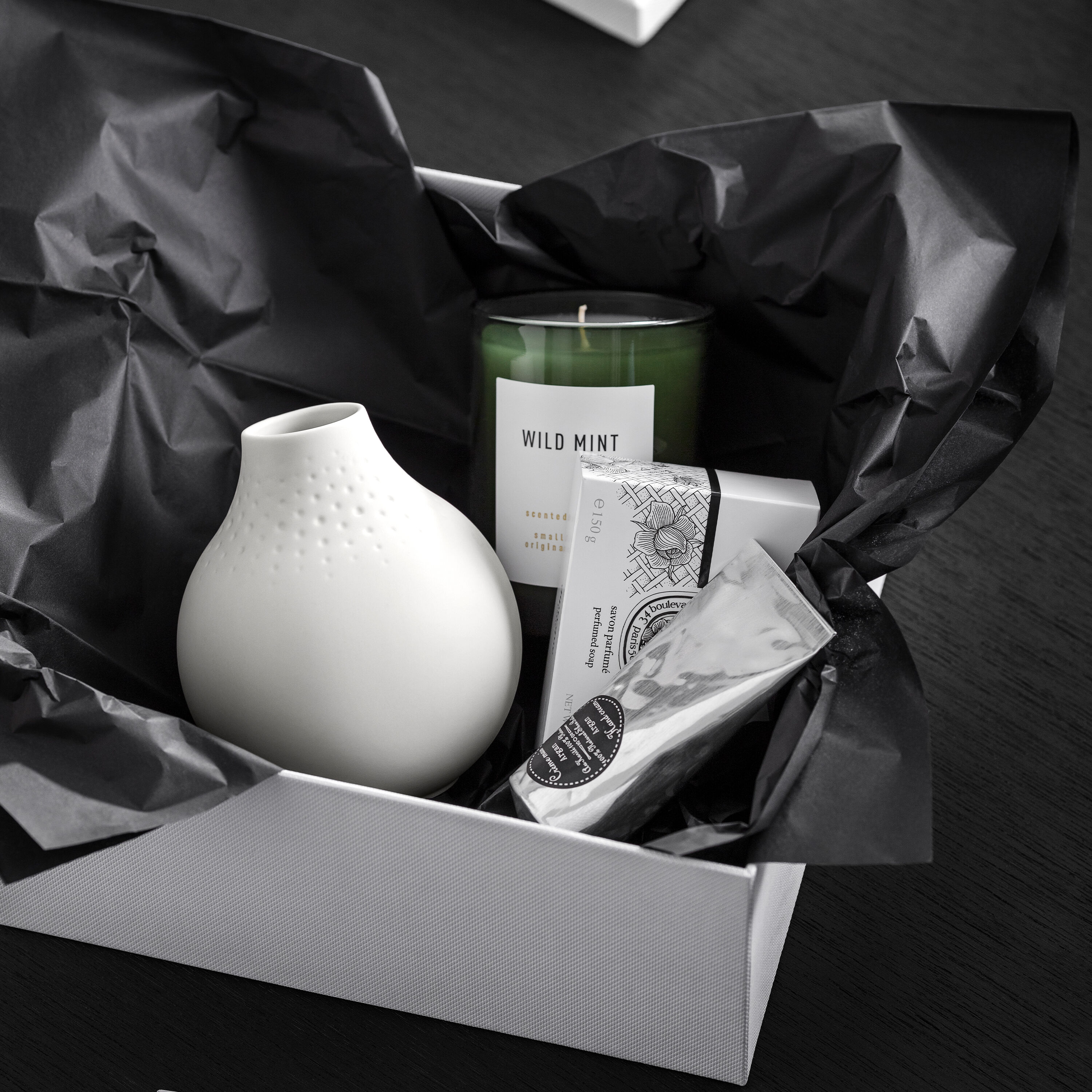 Manufacture Vase White, 4.4'' x 4.9'', Premium Porcelain