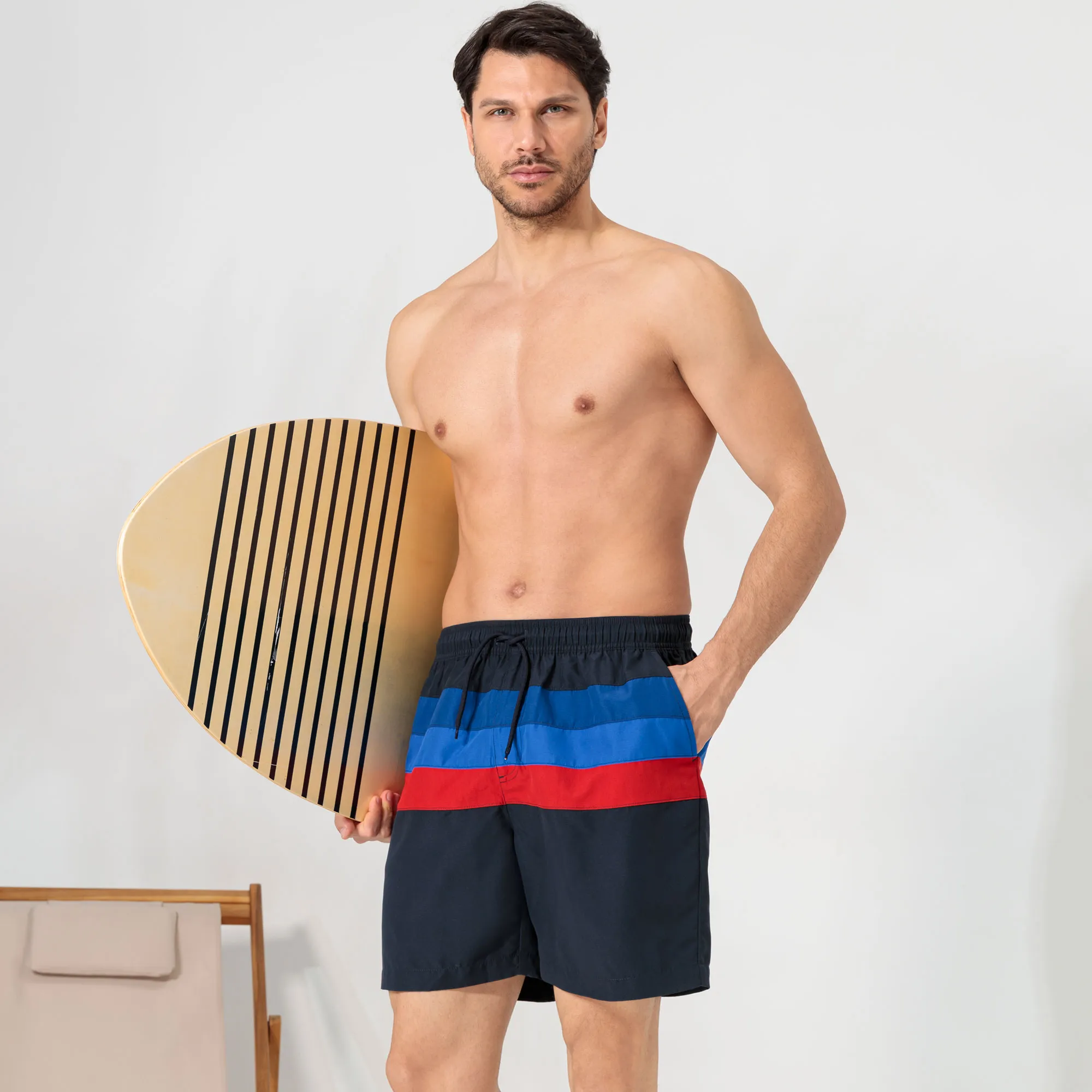Herren-Badeshorts mit Kontrast-Streifen
