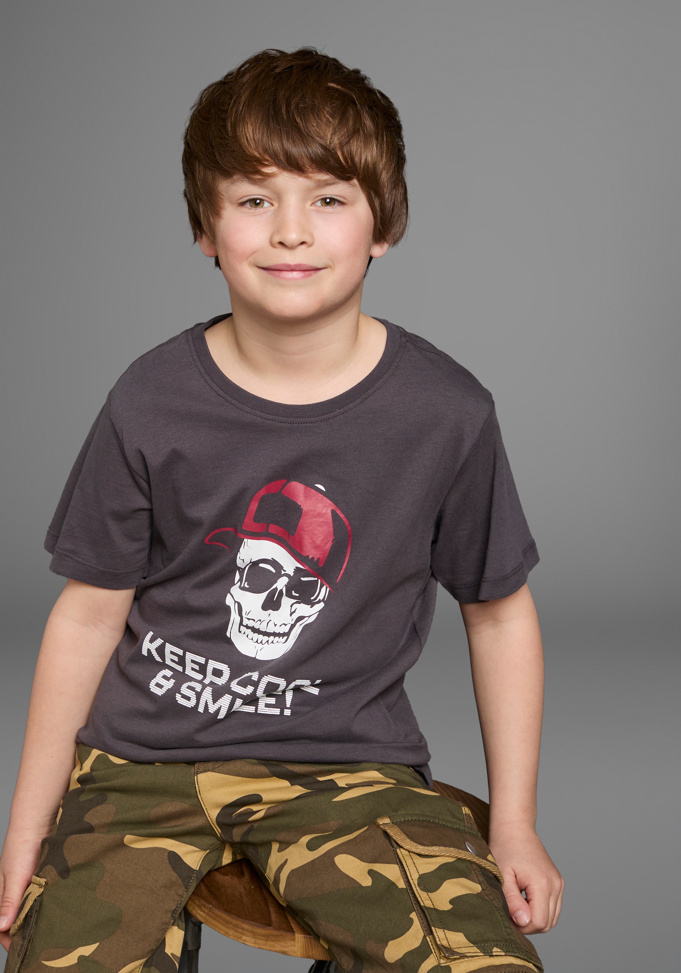 KIDSWORLD T-Shirt »Mit Sprüche-Print: KEEP COOL...«, kurzärmelig,  basic geschnitten,  Rundhalsausschnitt,  aus Baumwolle