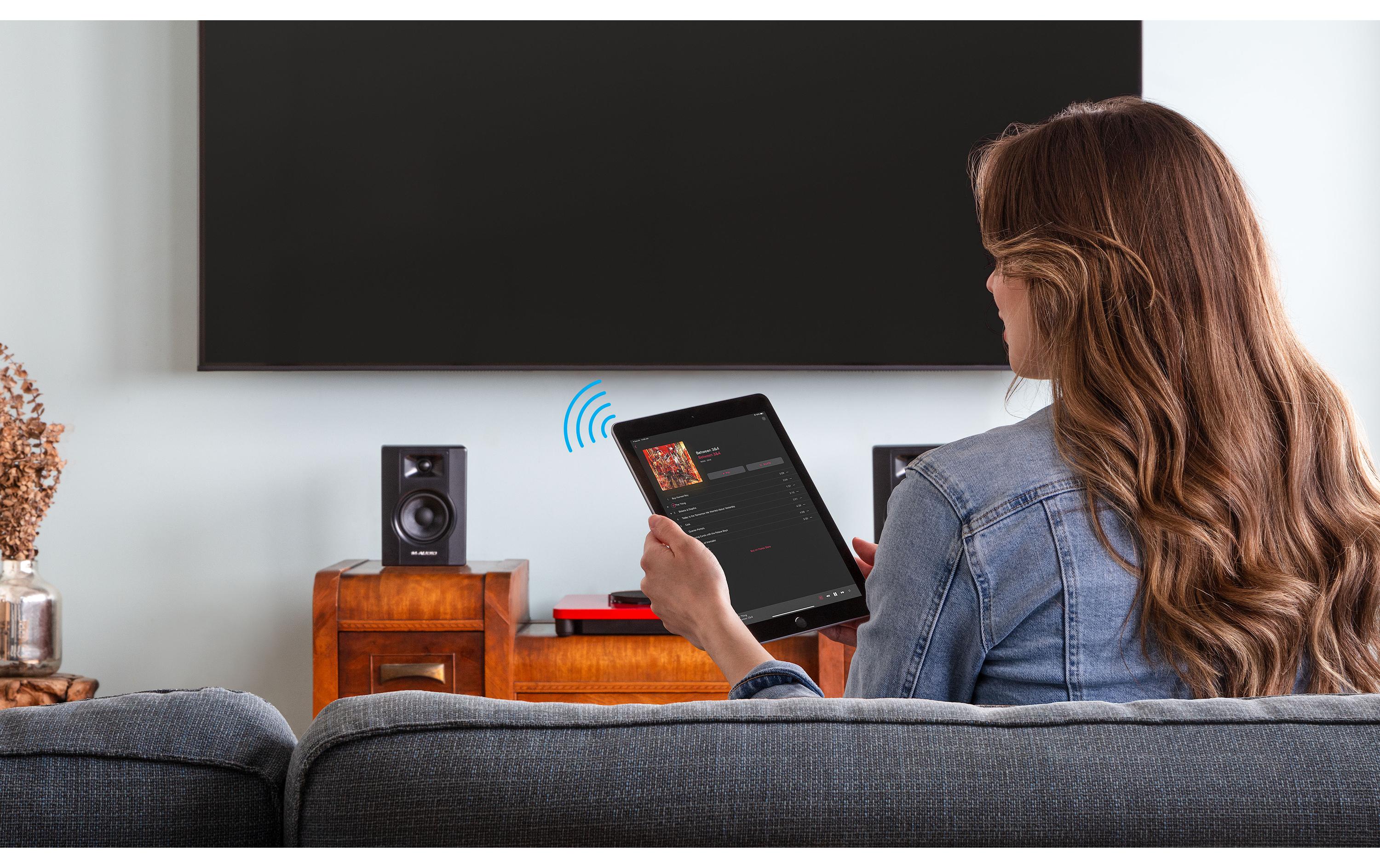 Studiomonitore BX3BT Schwarz<br>Bluetooth Multimedia-Referenzmonitore zum Streamen