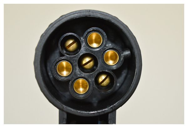 Adaptateur 13/7 broches (13 males / 7 femelles)