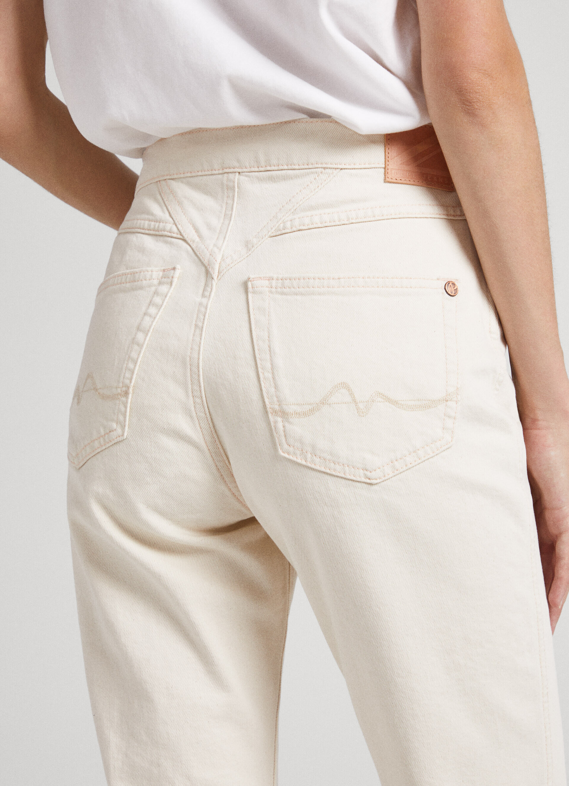 Calça jeans Betty Fit Slim de cintura alta - jeans