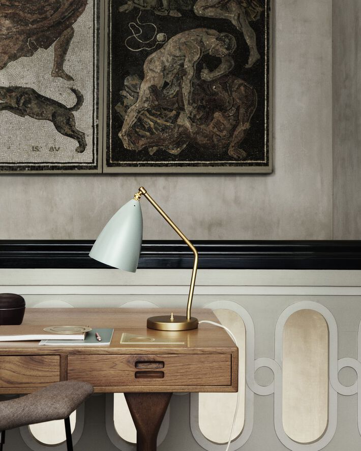Gubi Grossman Gräshoppa Task bordlampe Sort