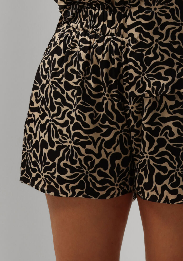 OMODA ATELIER zand omoda atelier shorts x florine short