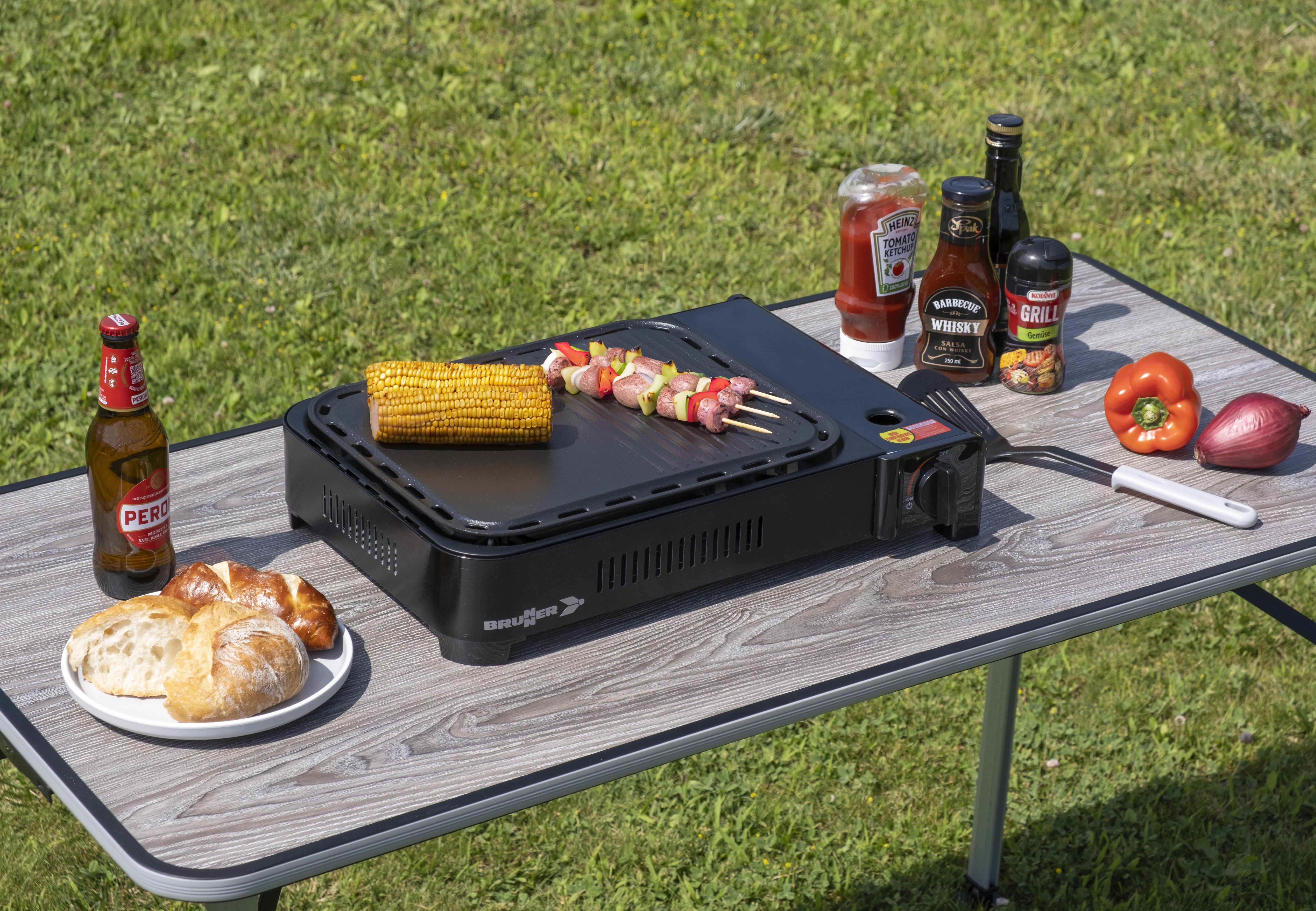Brunner Devil Megagrill Tischgrill / Campinggrill 46 x 34,5 x 10 cm / 2200 W