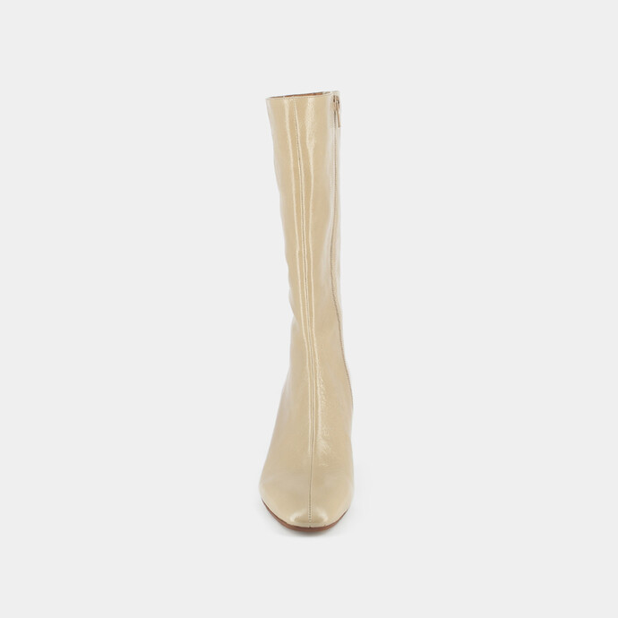 Bottines à talons et bouts pointus  en cuir brillant beige