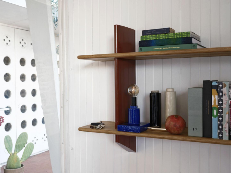 Vitra Rayonnage Mural wandplank donker eiken diepzwart
