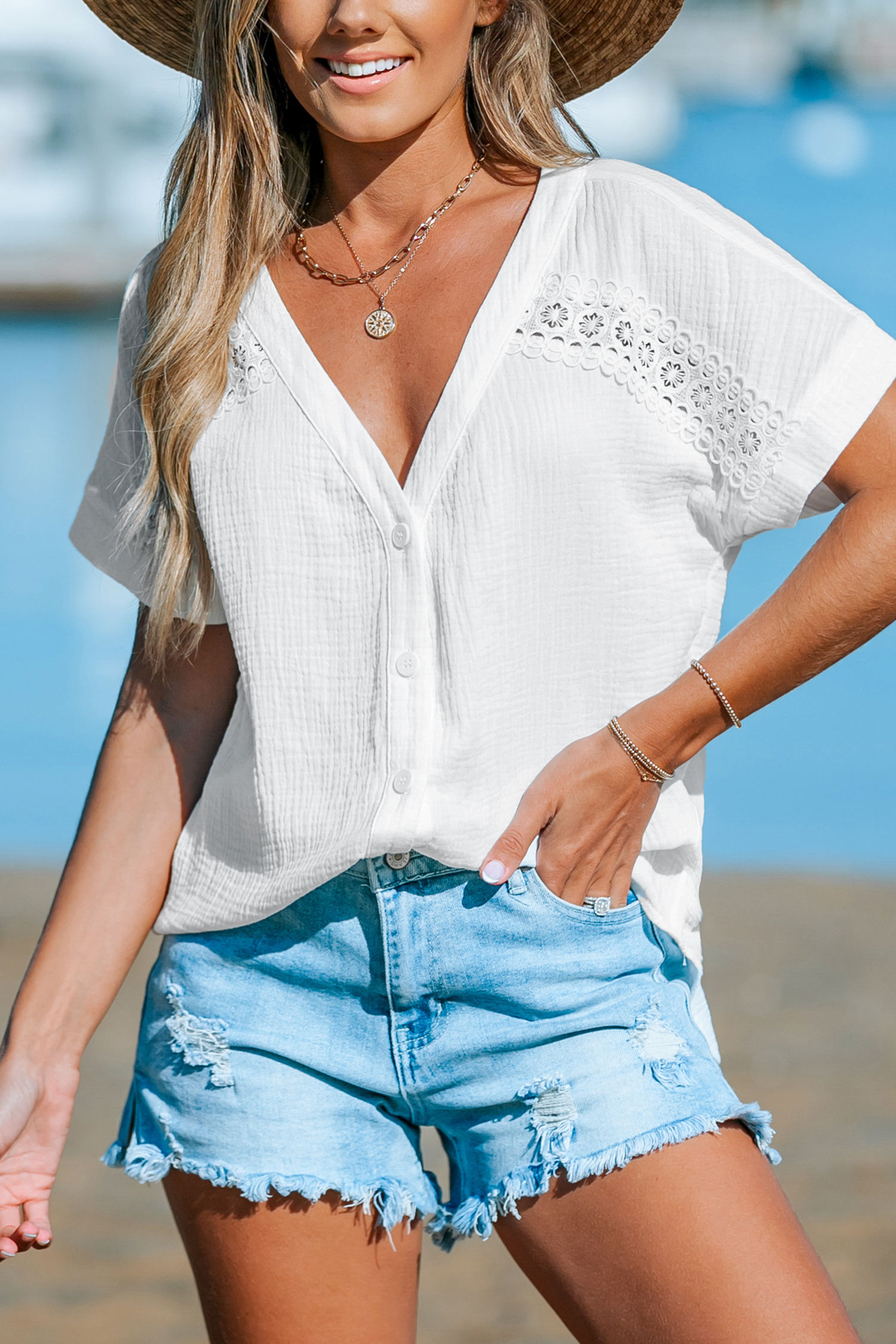 Chemise en pur coton à col en V tissé blache