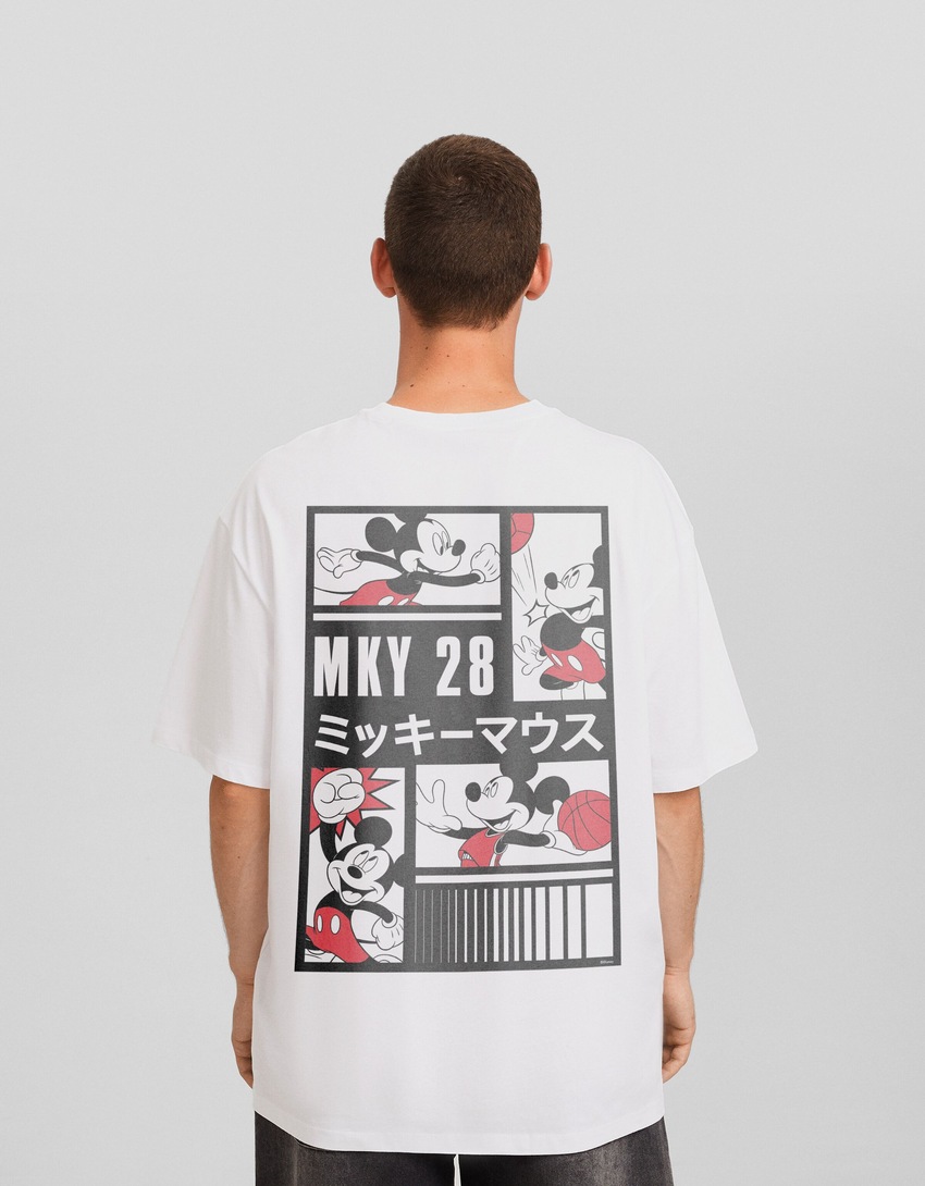 Camiseta de manga curta com modelagem quadrada e estampa do Mickey Mouse.