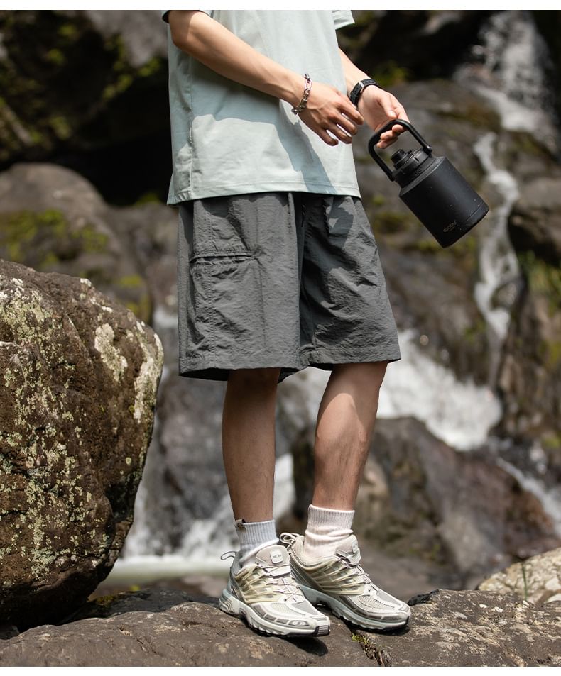 Really Point - Mid Rise Plain Cargo Shorts