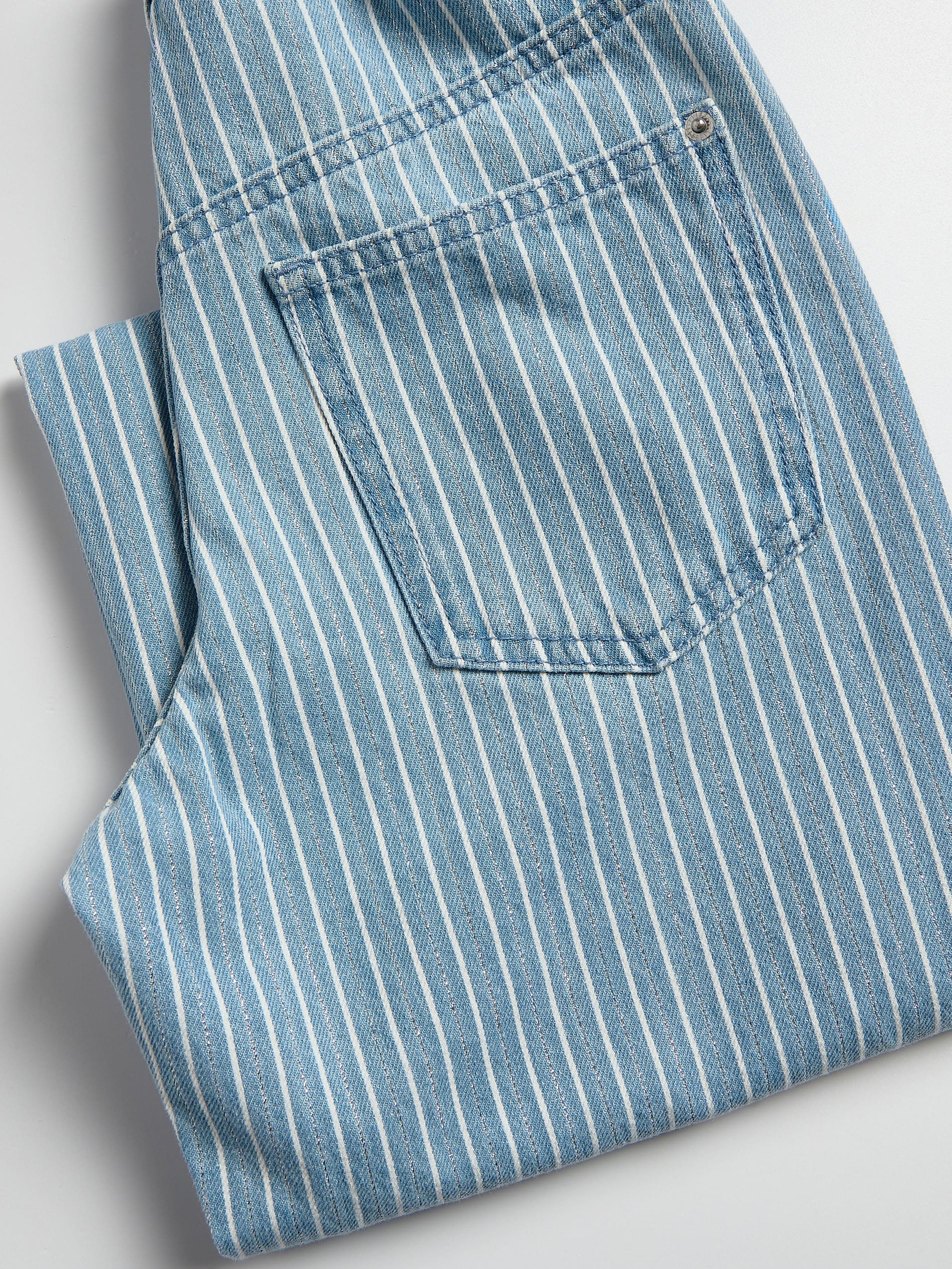 Straight-Jeans mit metallisiertem Garn