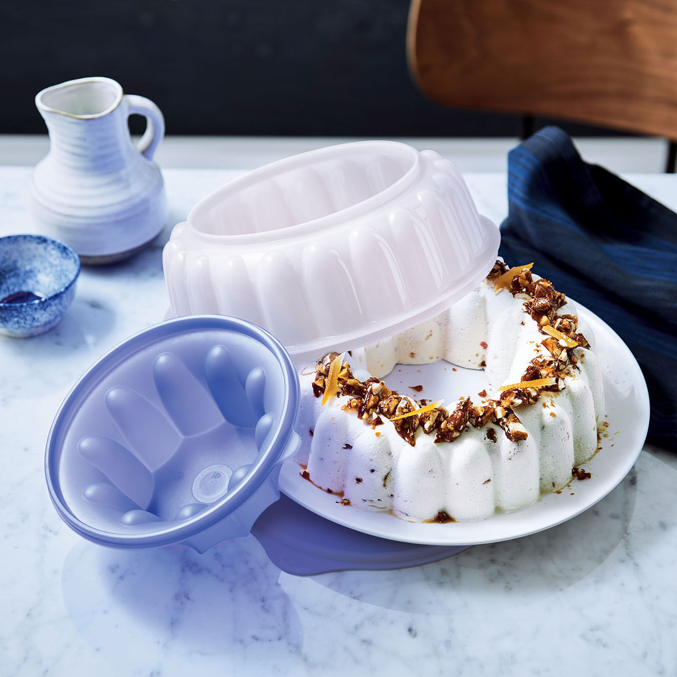 Tupperware Grand moule couronne bleu/violet - D.24x8 cm