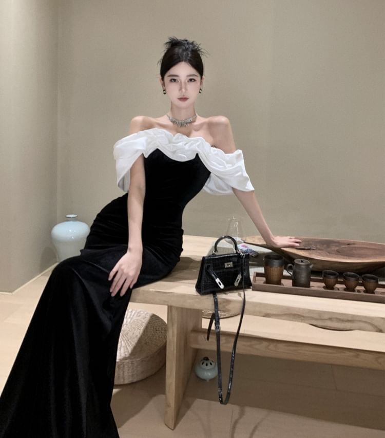 JIYON - Off-shoulder tweekleurige zeemeerminjurk met volantversiering en fluweel