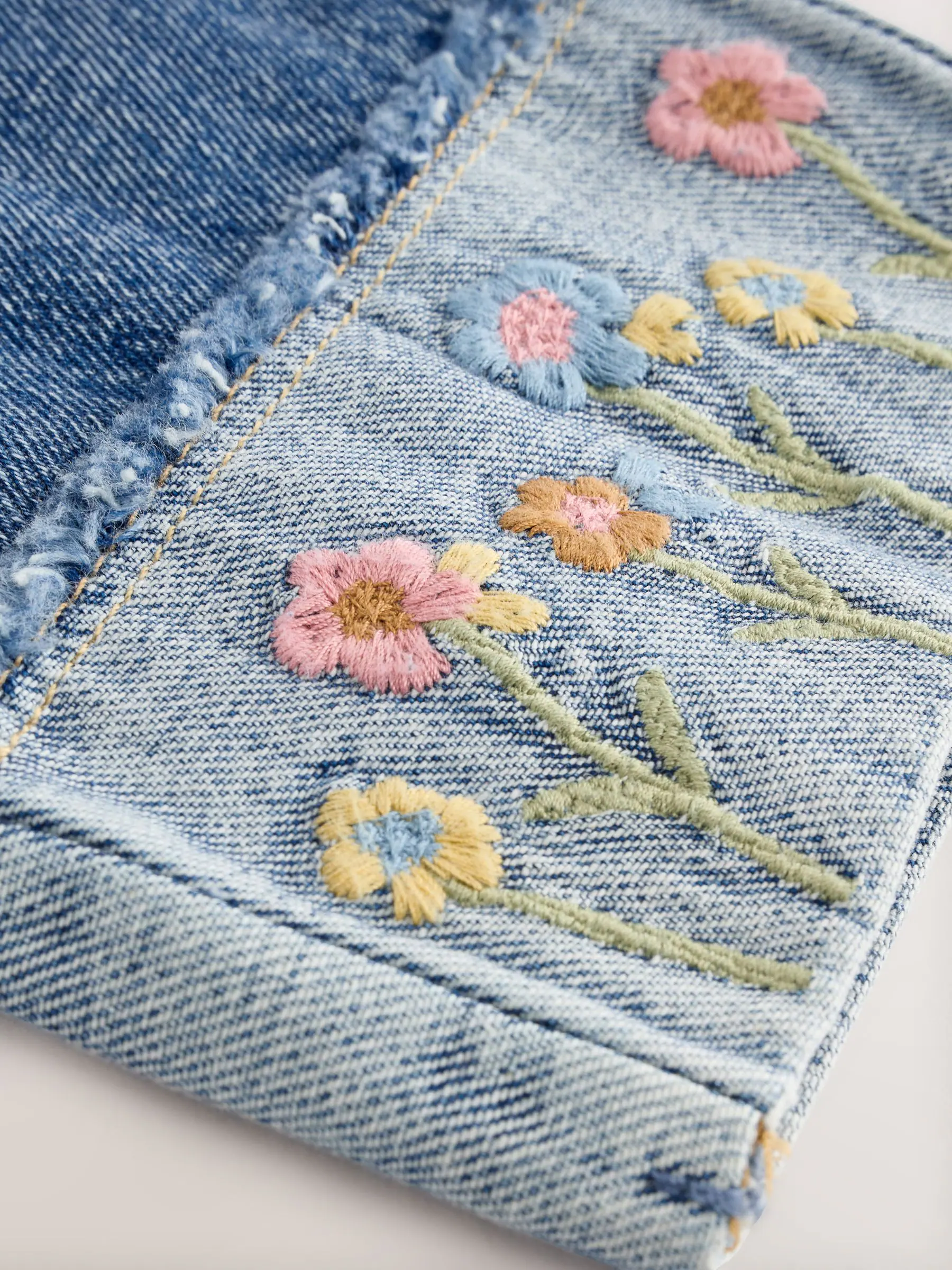 Denim - Set van wijde pijpen jeans en jack met bloemenborduursel (3mnd-7jr)