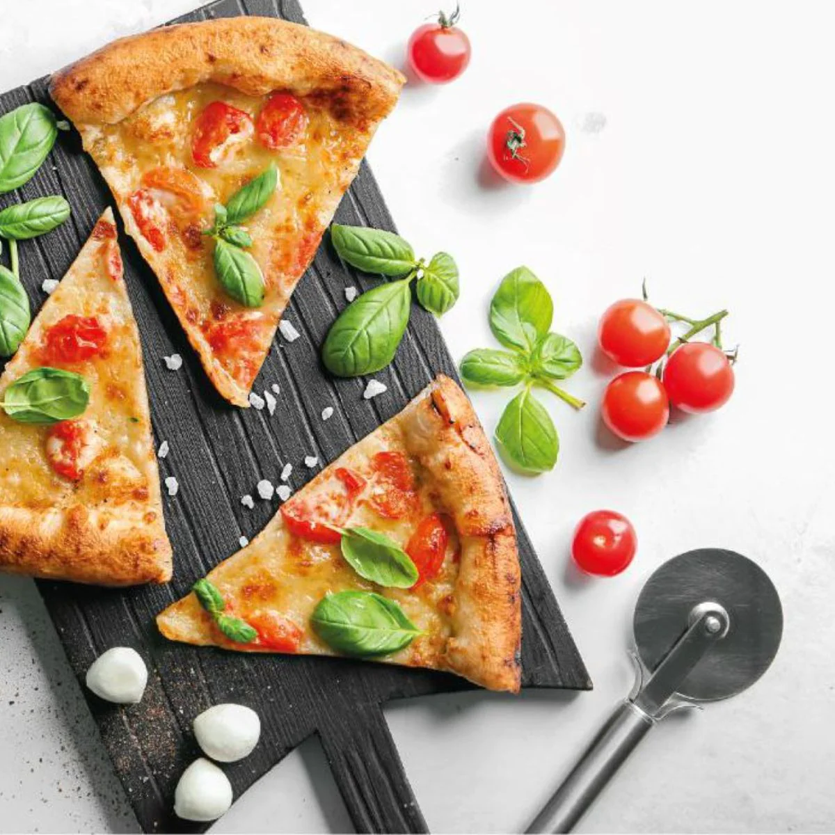 Ensemble pour pizza avec une plaque de cuisson four, 4 planches à pizz