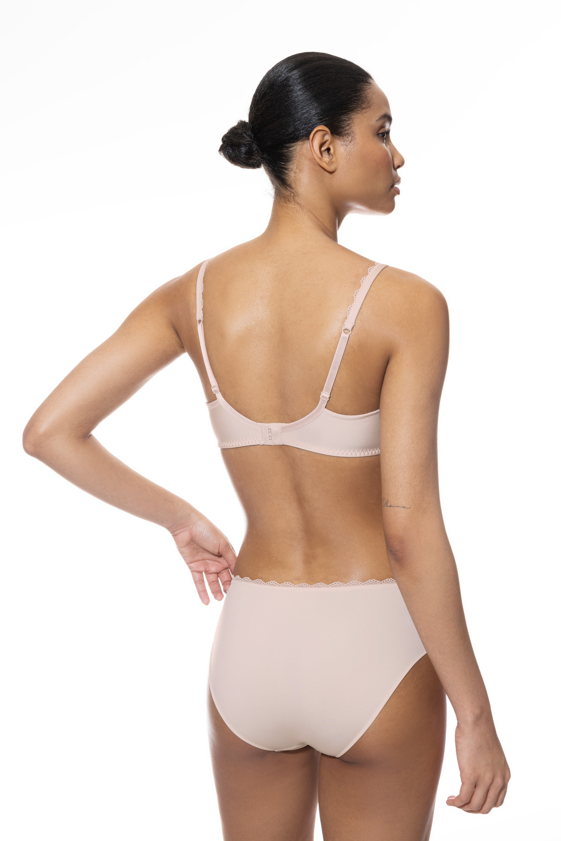 Bi-Stretch-BH | Full Cup<br>Serie Amorous