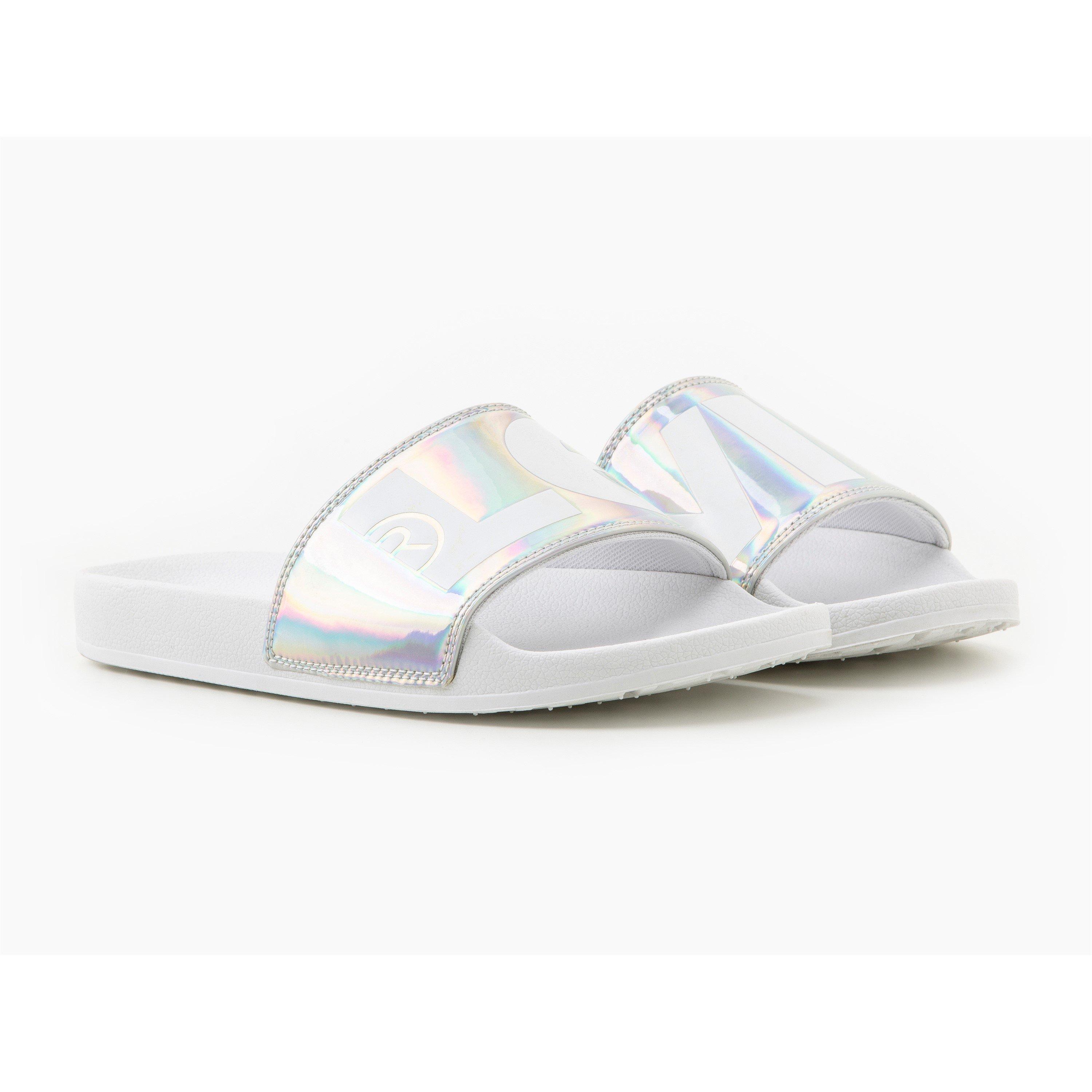 Levis June Sliders