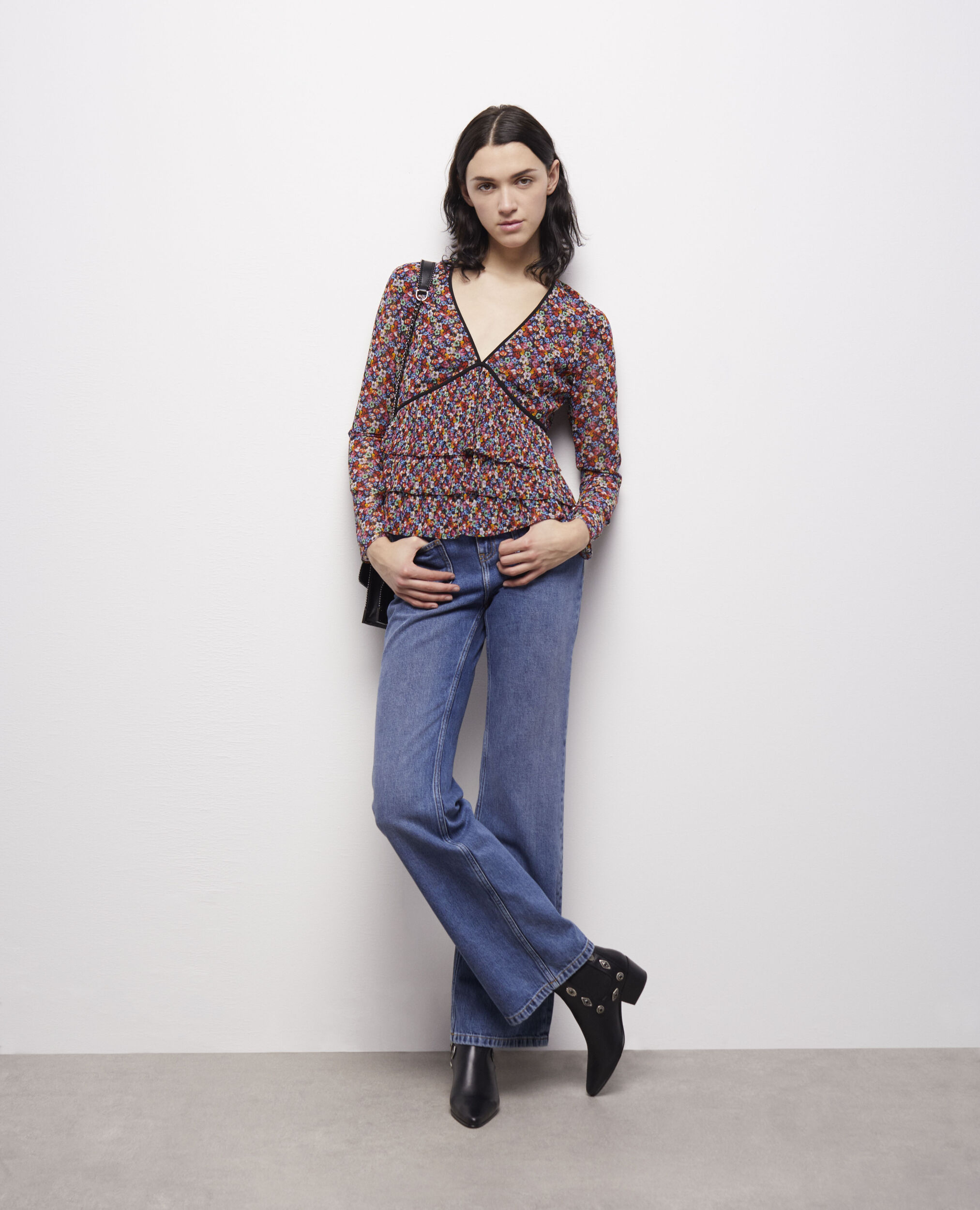 Top multicolore à volants plissés