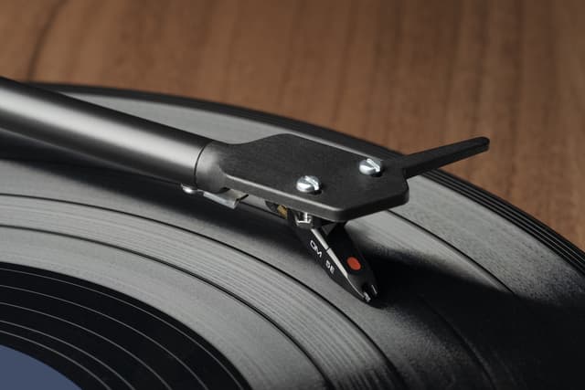 Pro-Ject E1 AT3600L Walnut