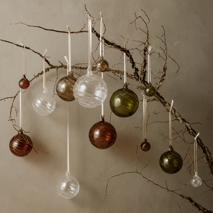 Ferm Living - Twirl Christbaumkugel, Ø 8 cm (4er-Set)