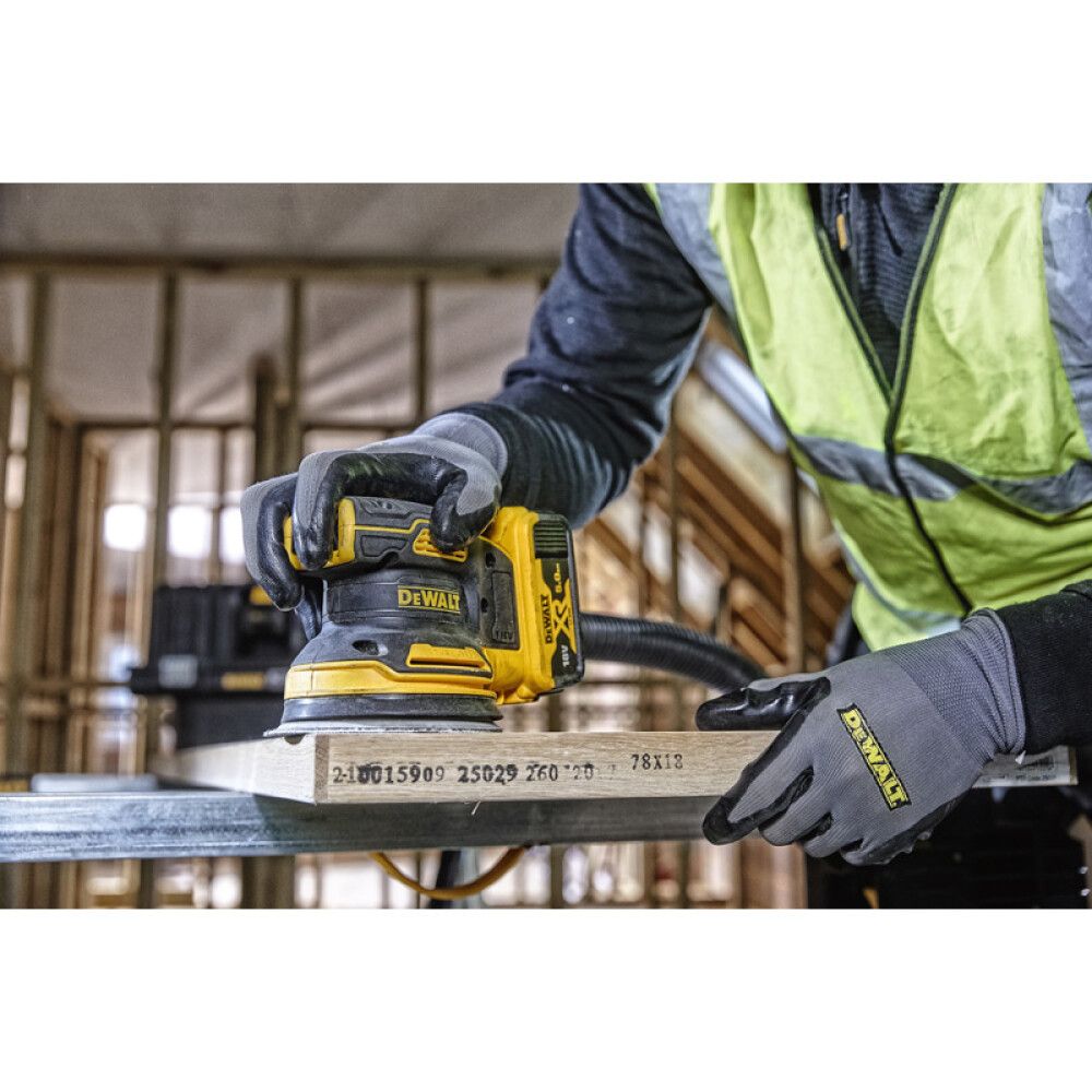 EKSENTERSLIPER DEWALT DCW210N 18V UTEN BATTERI