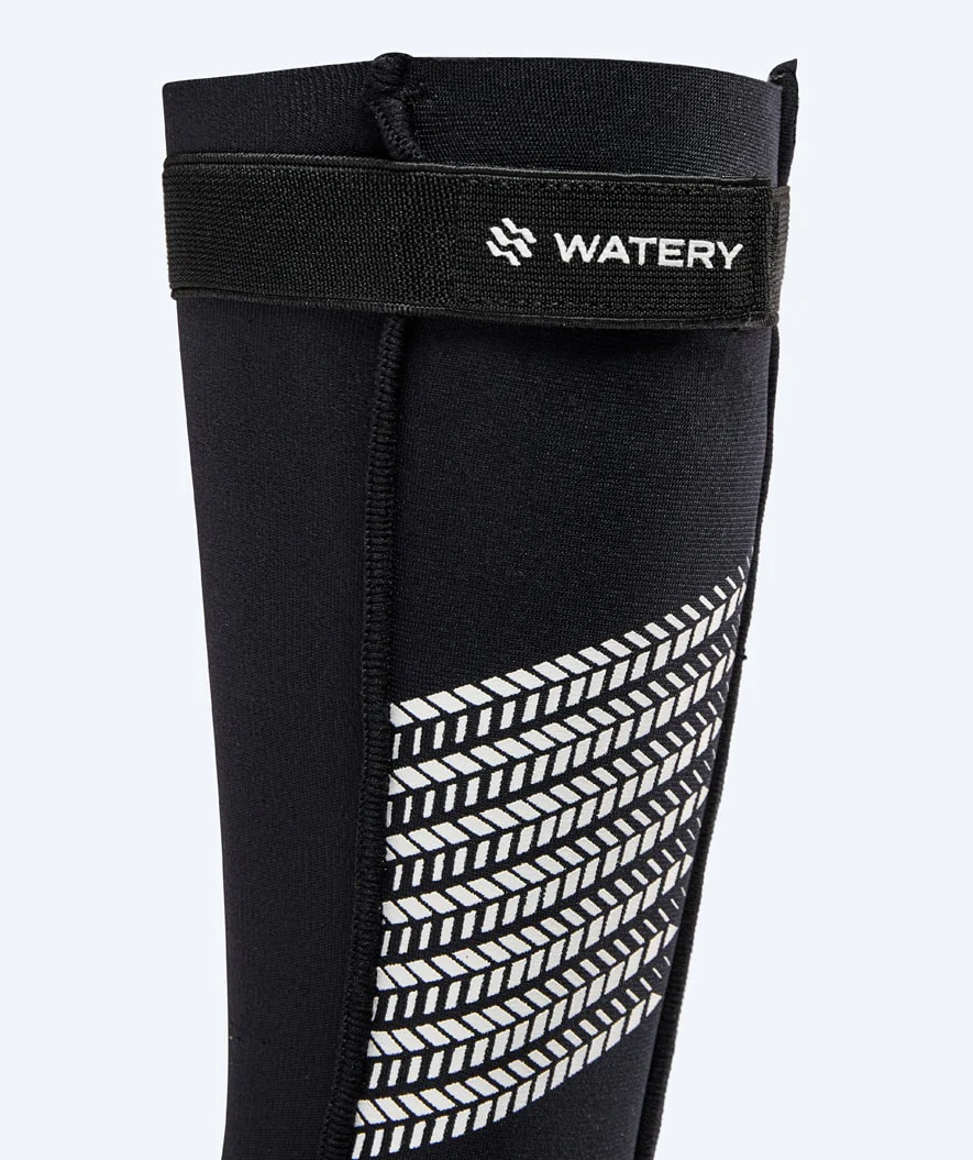Watery neoprensæt - Calder Pro (2,5 - 4mm) - Sort