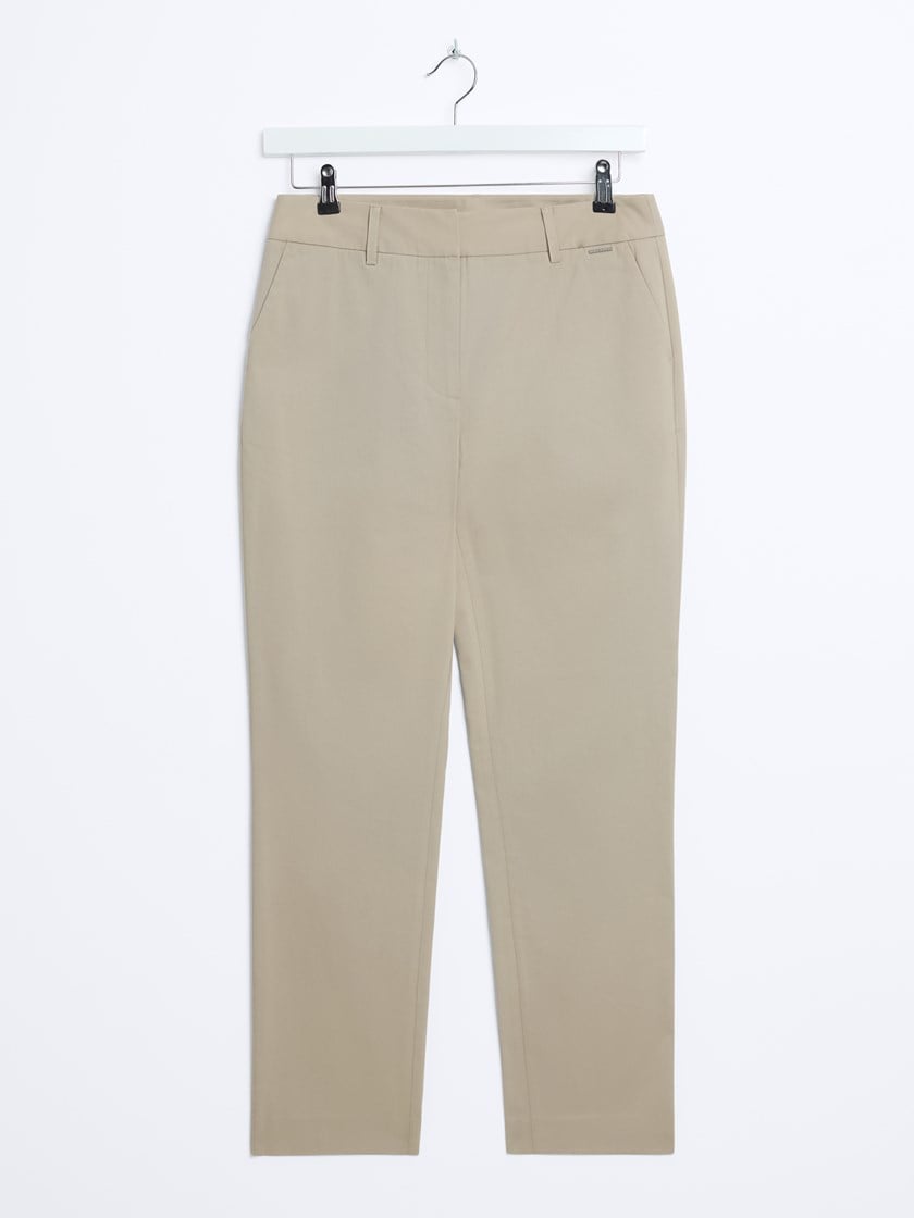 Caroline chino Plaza Taupe