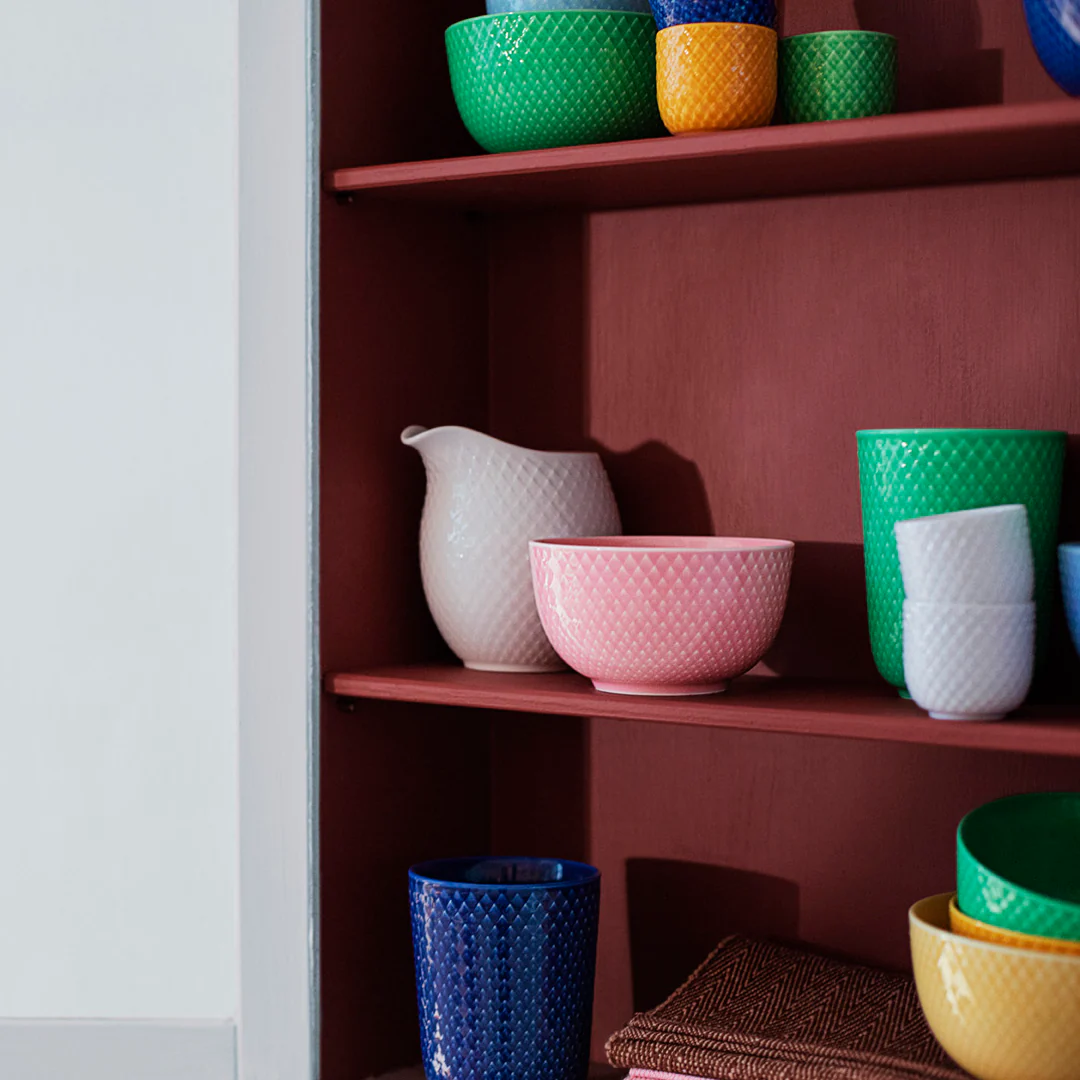 Lyngby Porcelæn  Rhombe Color skål, rosa - H: 6,5 cm.
