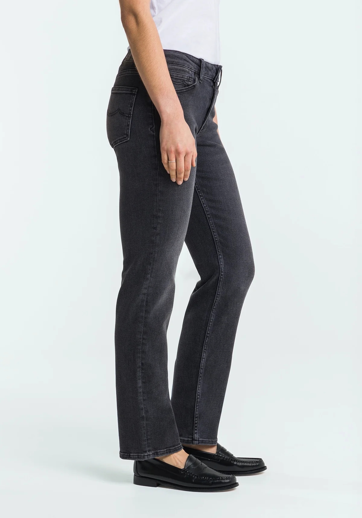 Kings Of Indigo Jeans Emiko Rover Vintage Black