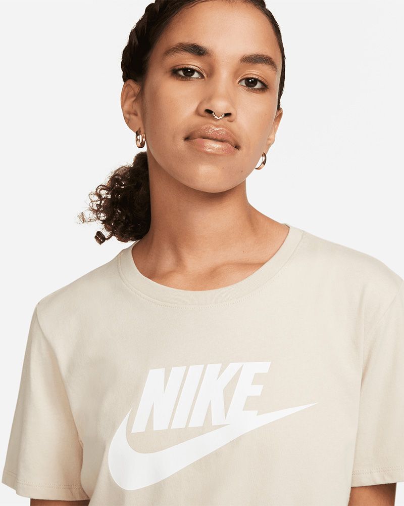 T-shirt Nike Sportswear Essential Beige pour femme