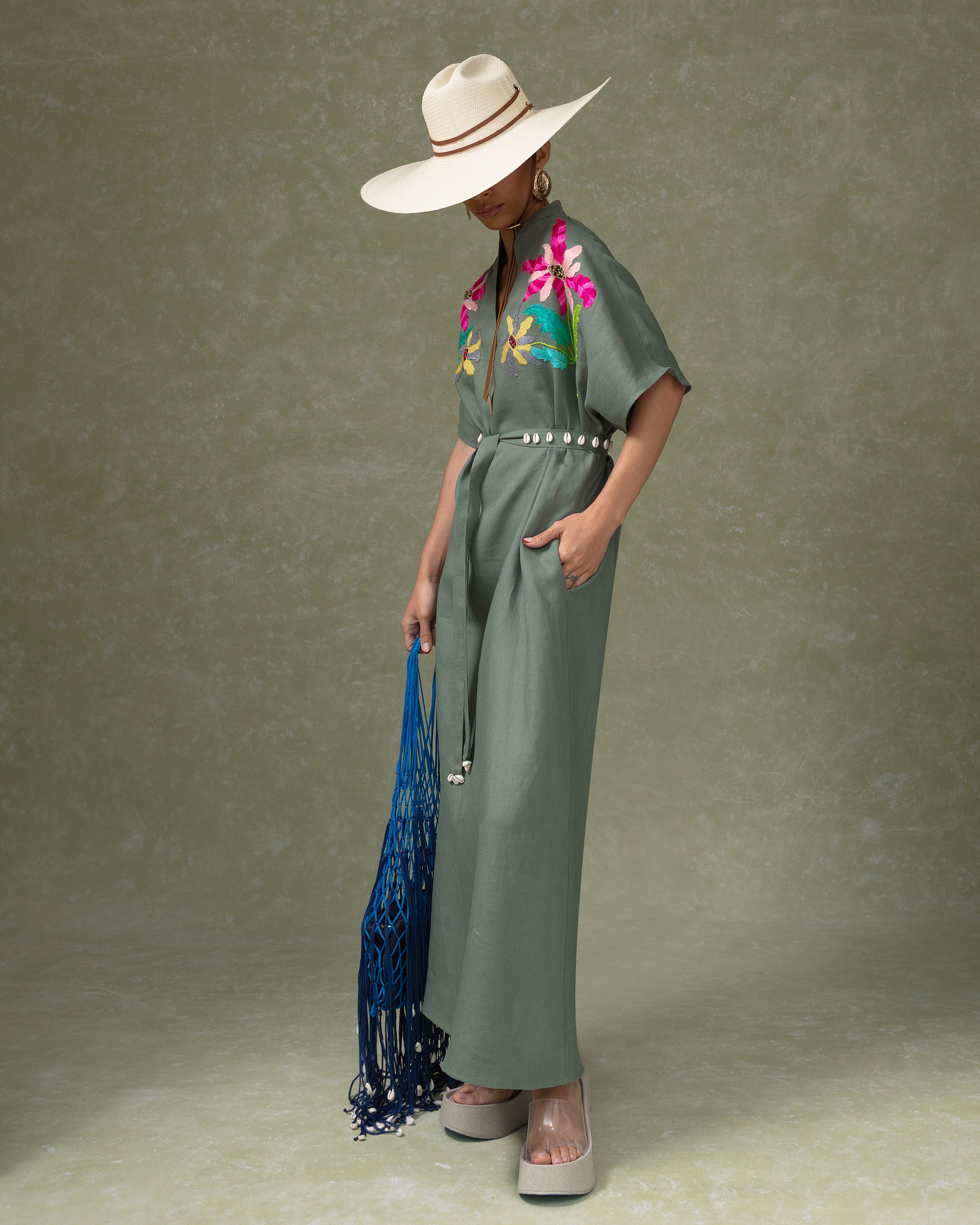 Kaftan brodé à la main