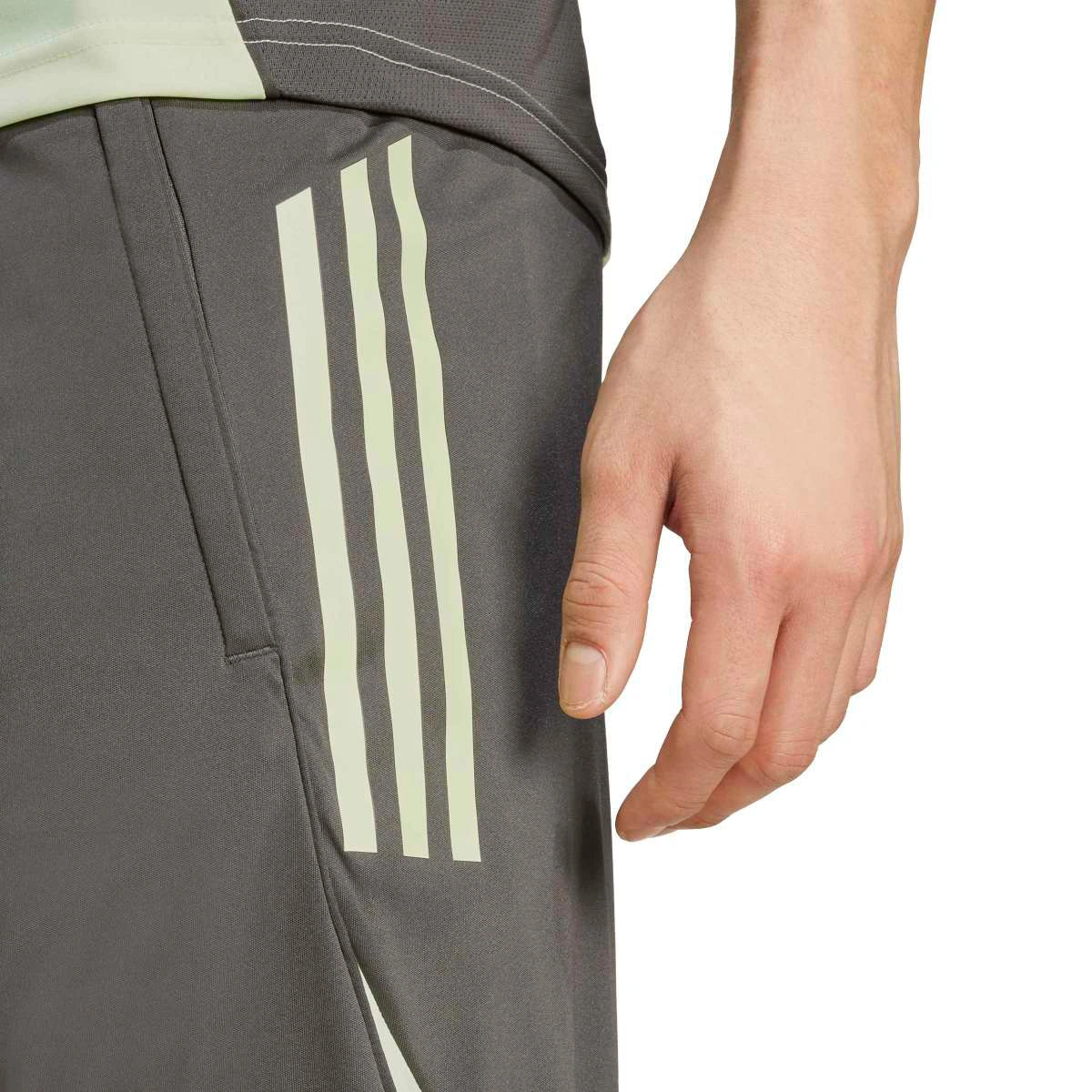 Calções adidas Real Madrid Training 2025-2026