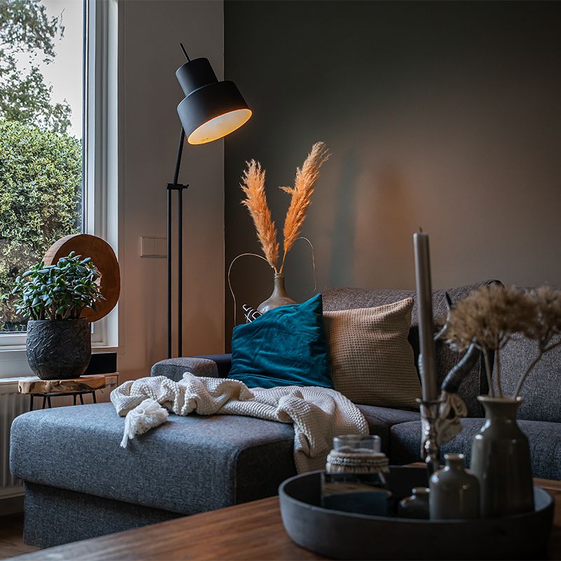 Retro vloerlamp zwart draai- en kantelbaar - Chappie