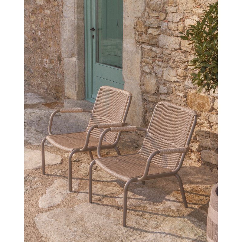 Fauteuil empilable Salis en aluminium taupe et corde synthétique beige