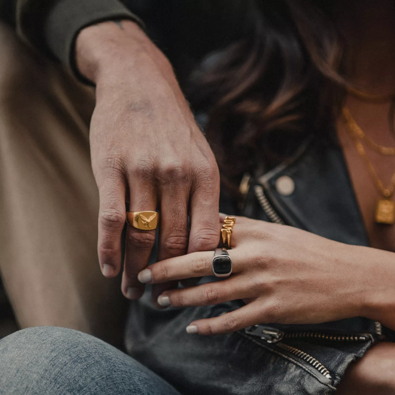 IX Studios Oval Signet Hawks Eye Ring 22 kt. Forgyldt Sølv DMN0337GDHE