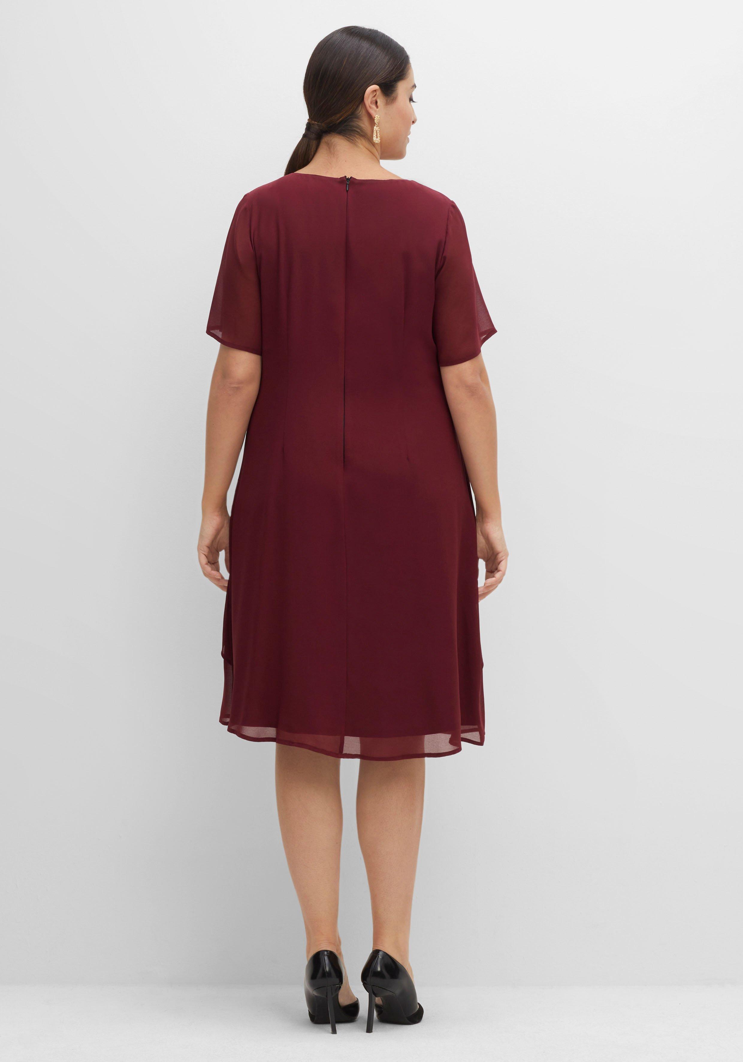 Cocktailkleid mit Spitzen-Einsatz, aus Chiffon
