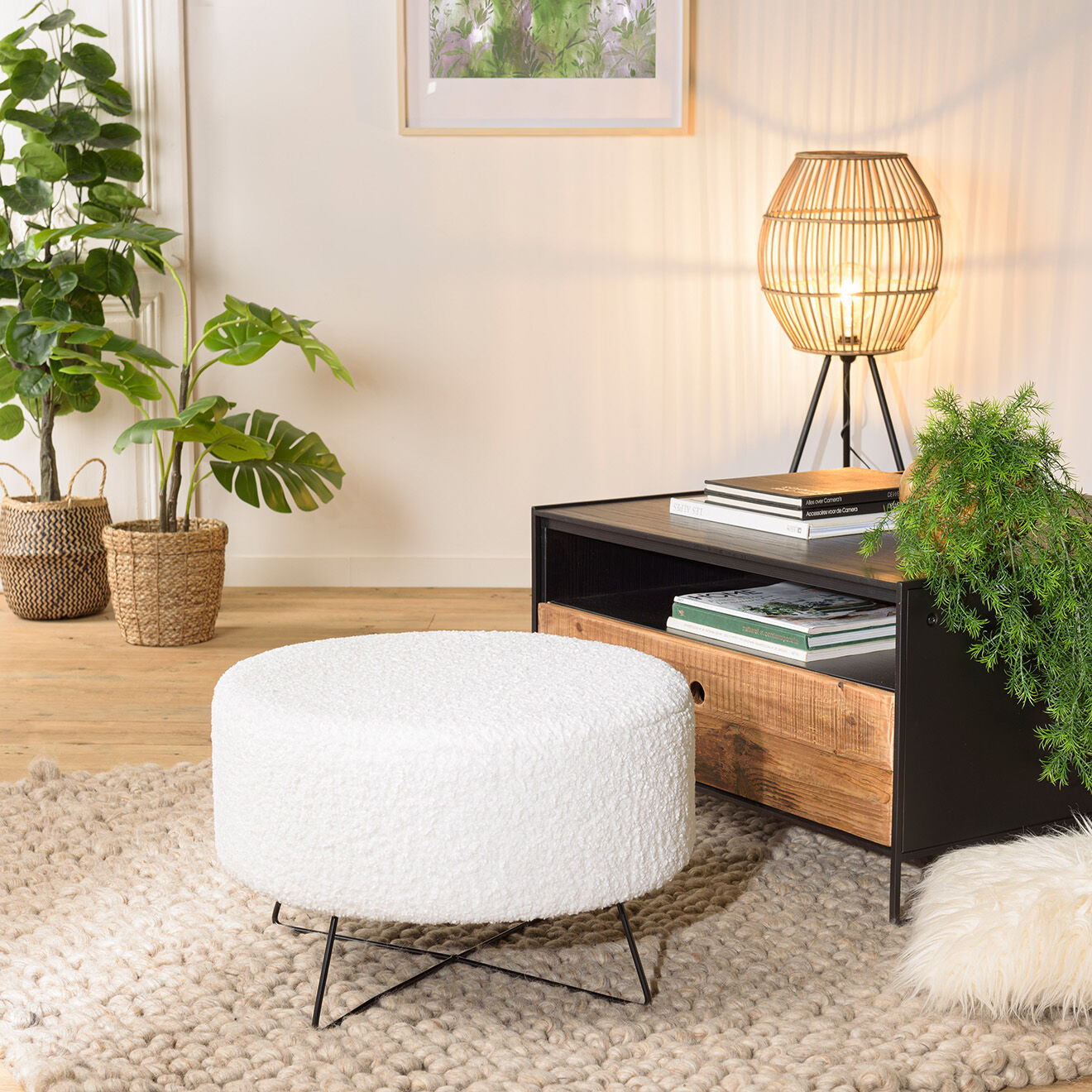 Macabane Pouf rond tissu bouclette pieds croisés Albane blanc - 55x55x35 cm