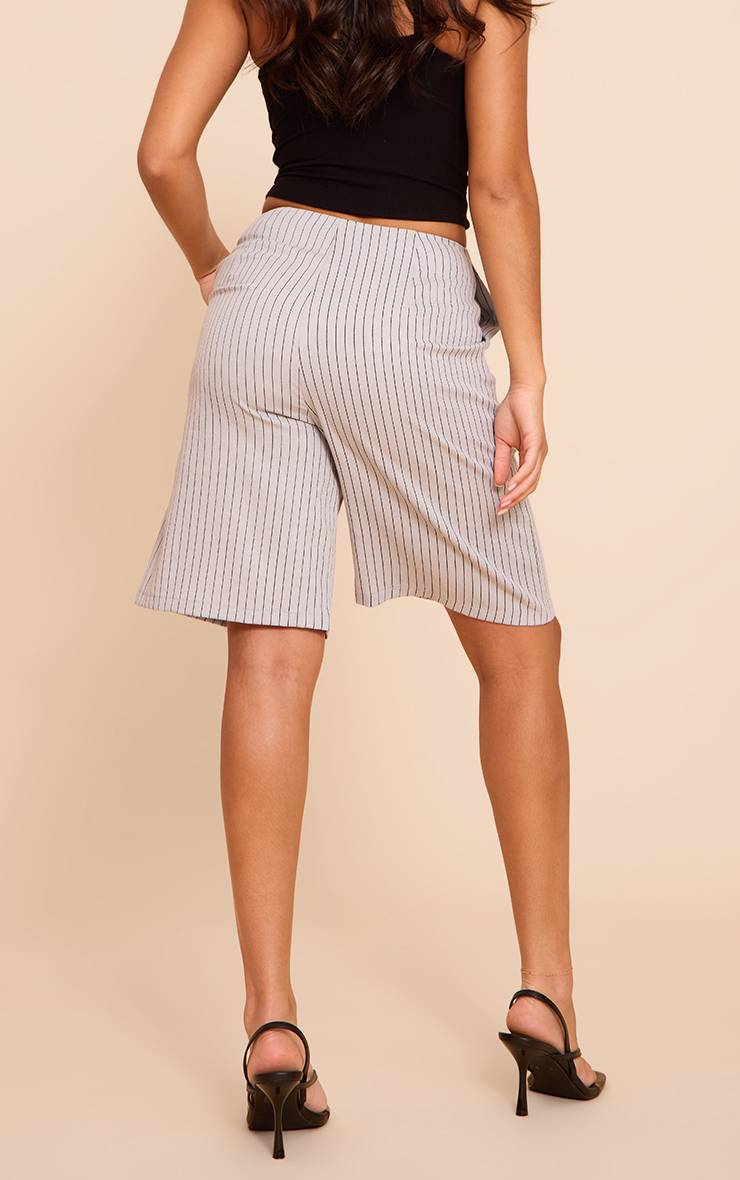 Bleu Short Long Rayé À Fines Rayures Léger