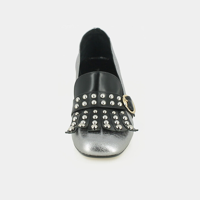 Mocassins à pattes frangées et cabochons  en cuir métallisé acier
